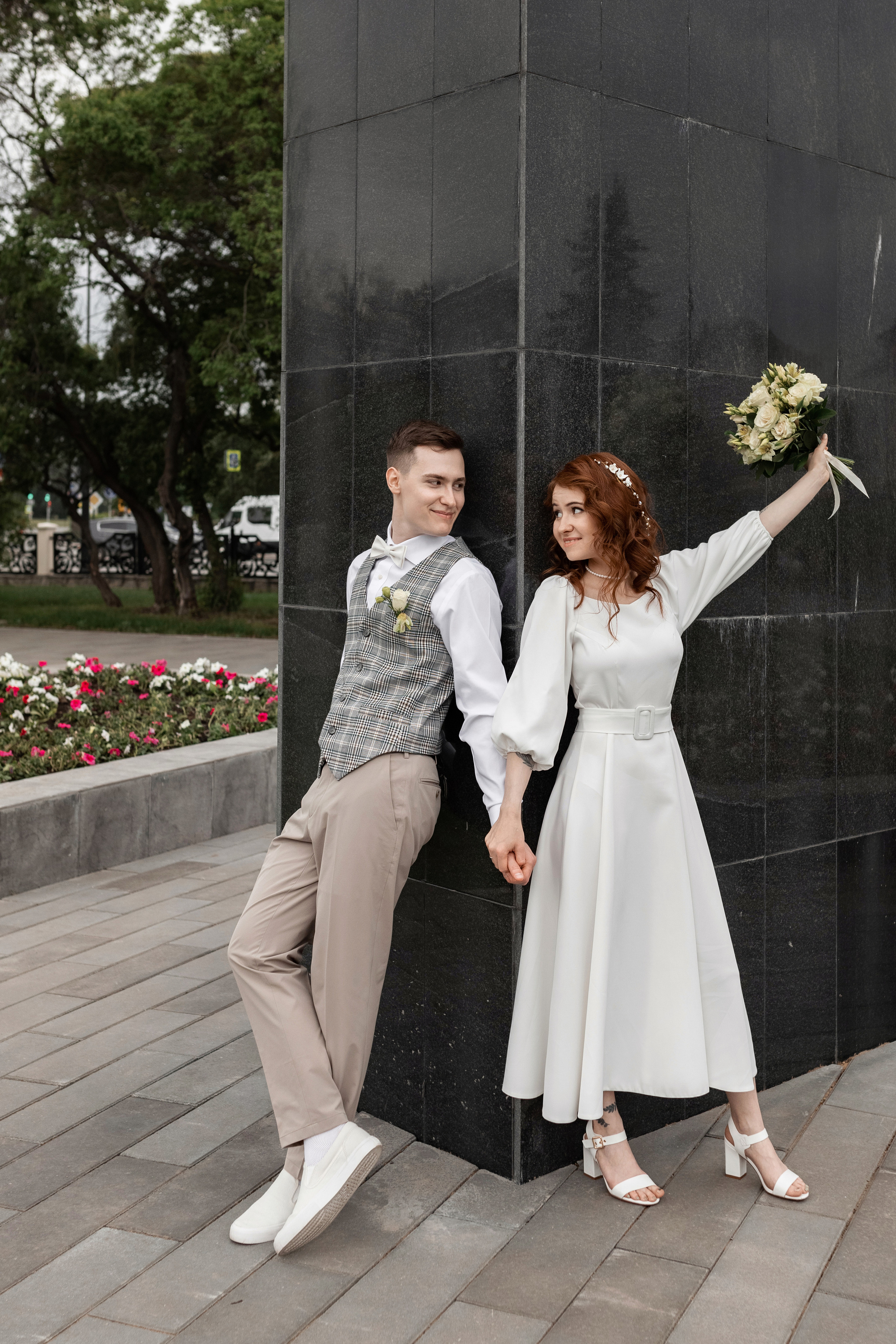 Жени и невеста на фото прогулке летомЖени и невеста на фото прогулке летом