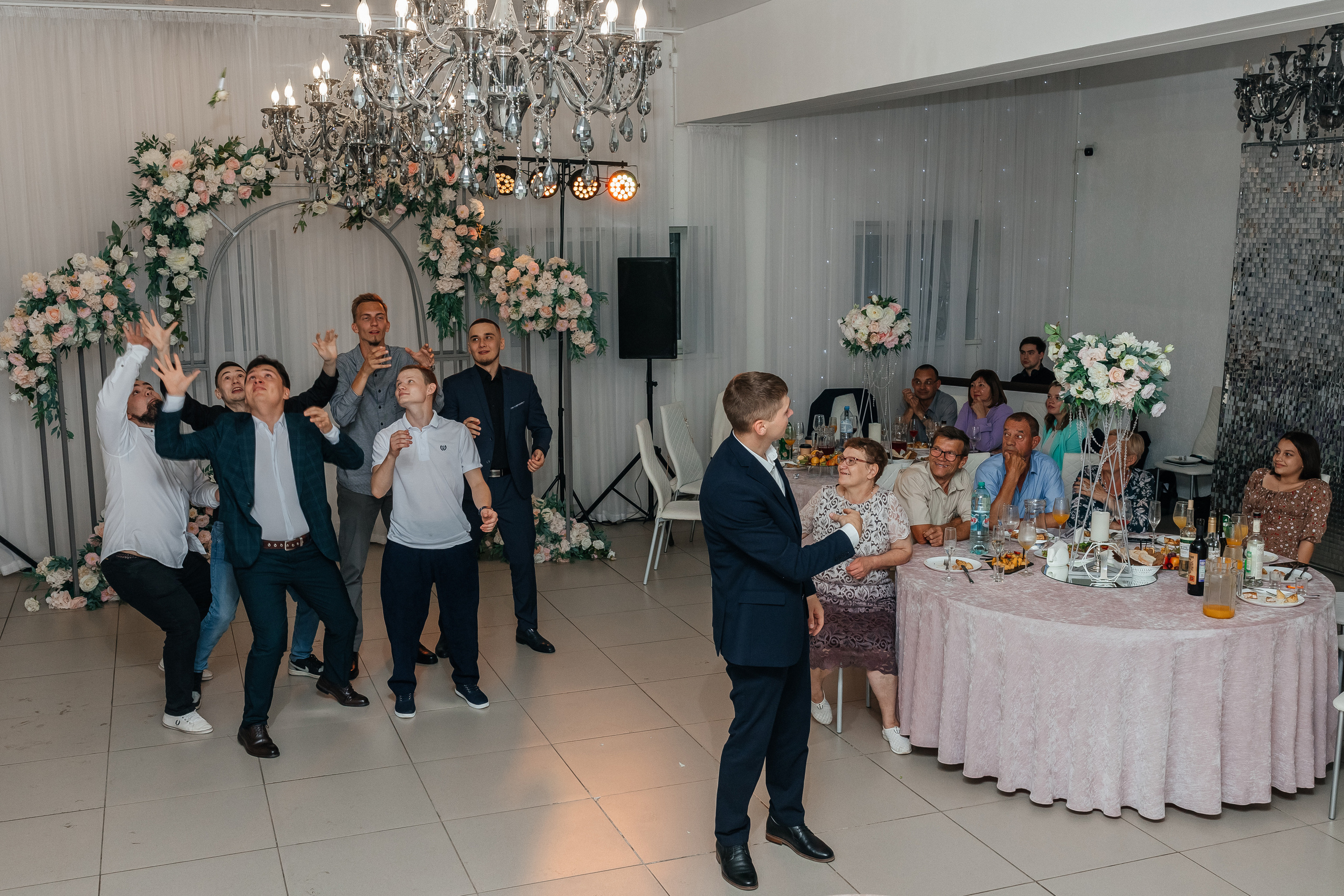 Свадьба Александра и Яны. Регистрация + банкет. Июль 2023. Фотограф Пермь. Свадьбы. Семья и дети, школа, д. сад. Фотокниги