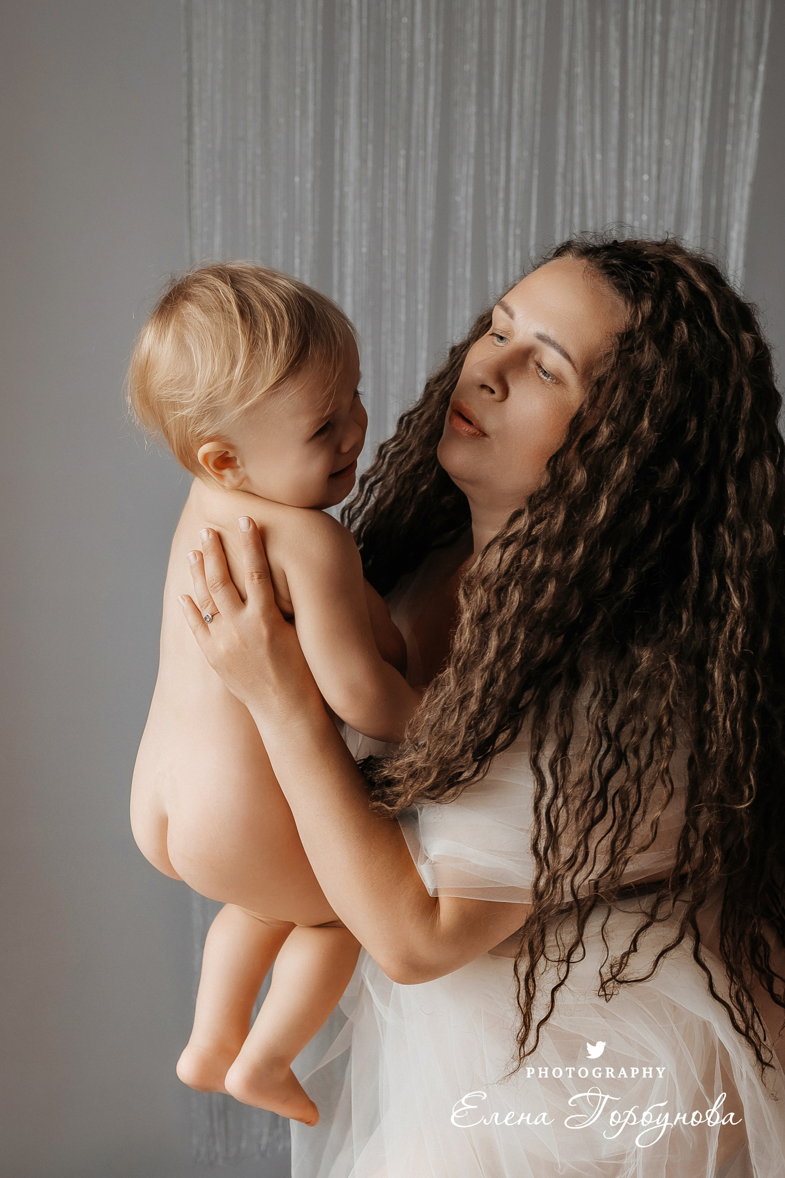 Материнство. Ольга и Макар в моей студии. Сентябрь 2023. Фотограф Пермь. Свадьбы. Семья и дети, школа, д. сад. Фотокниги