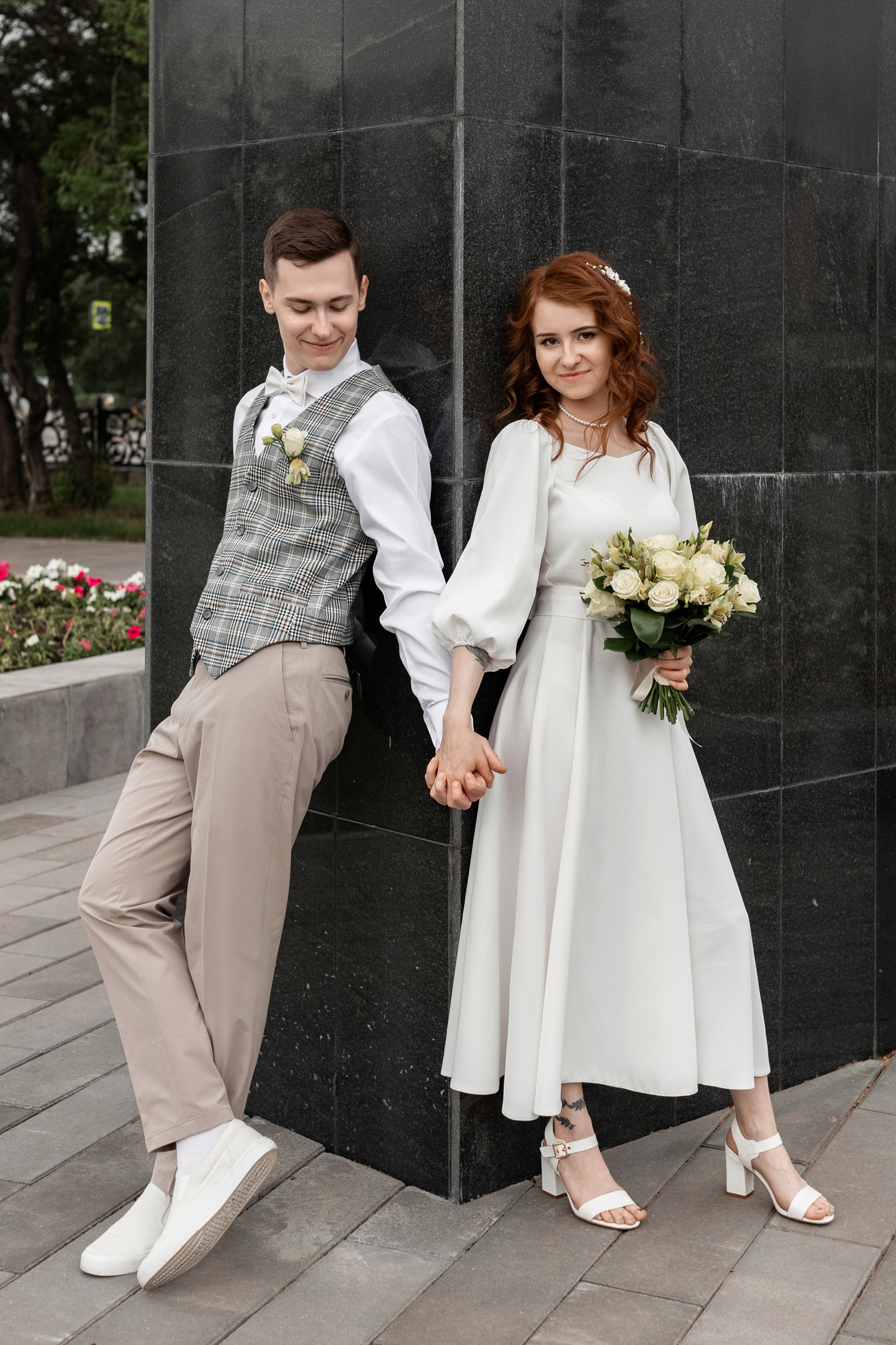 Жени и невеста на фото прогулке летом