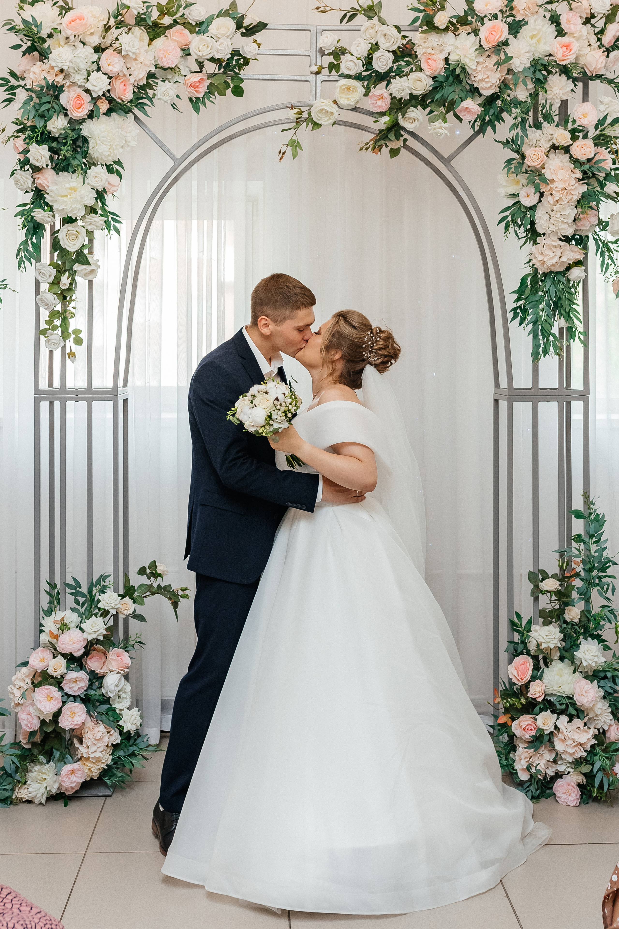 Свадьба Александра и Яны. Регистрация + банкет. Июль 2023. Фотограф Пермь. Свадьбы. Семья и дети, школа, д. сад. Фотокниги