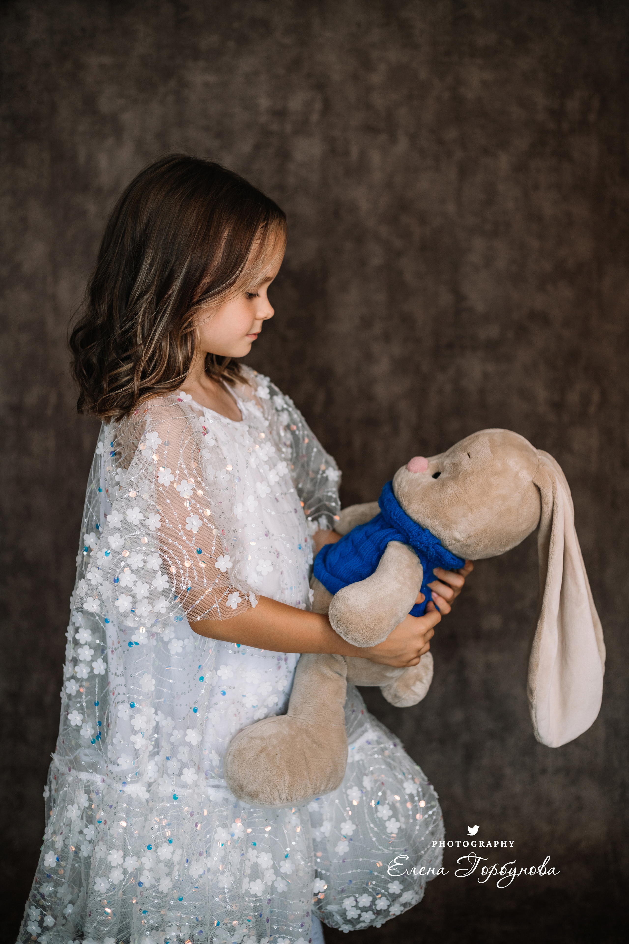 Ева. Моя студия. Август 2023. Фотограф Пермь. Свадьбы. Семья и дети, школа, д. сад. Фотокниги