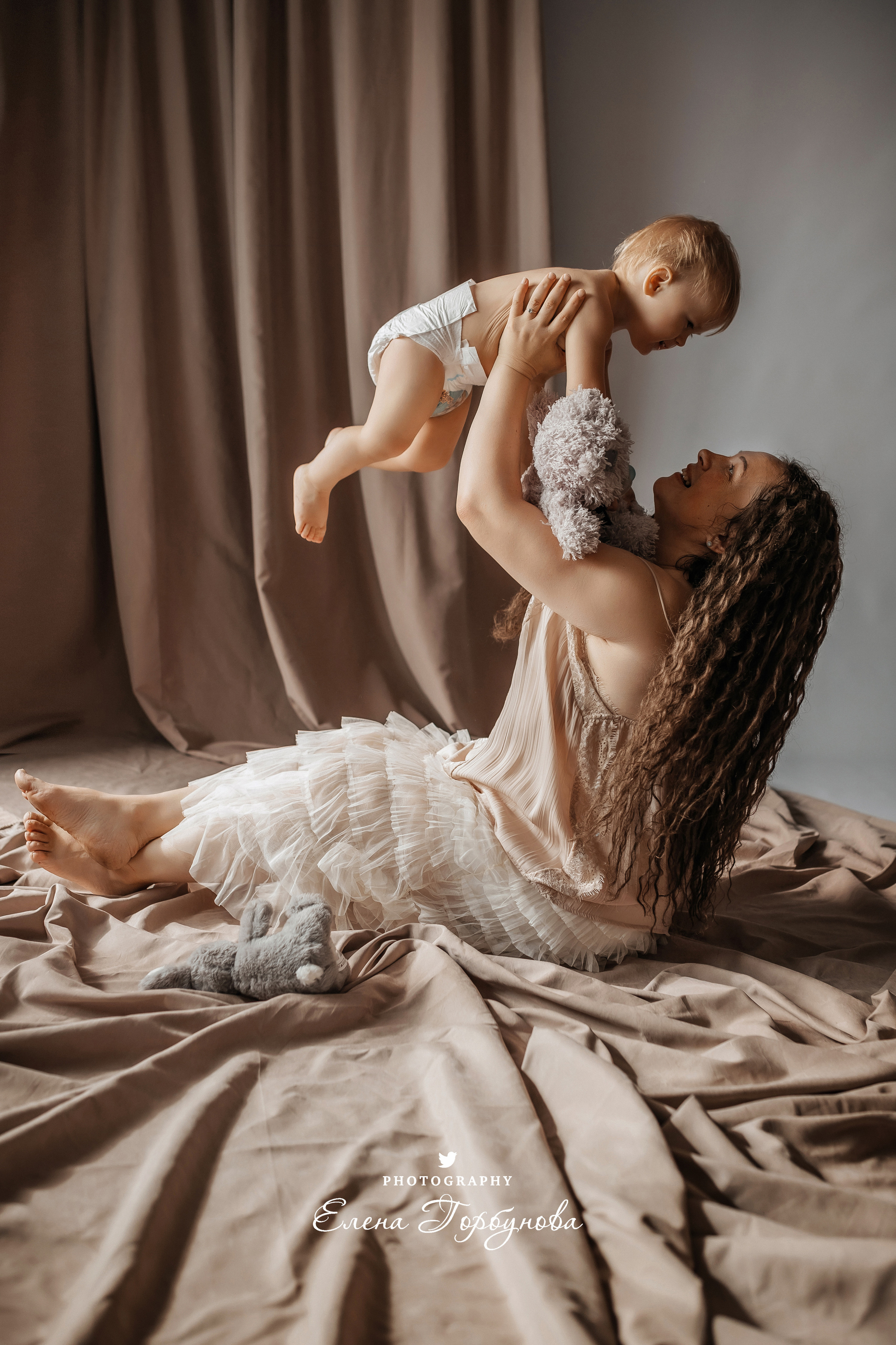 Материнство. Ольга и Макар в моей студии. Сентябрь 2023. Фотограф Пермь. Свадьбы. Семья и дети, школа, д. сад. Фотокниги