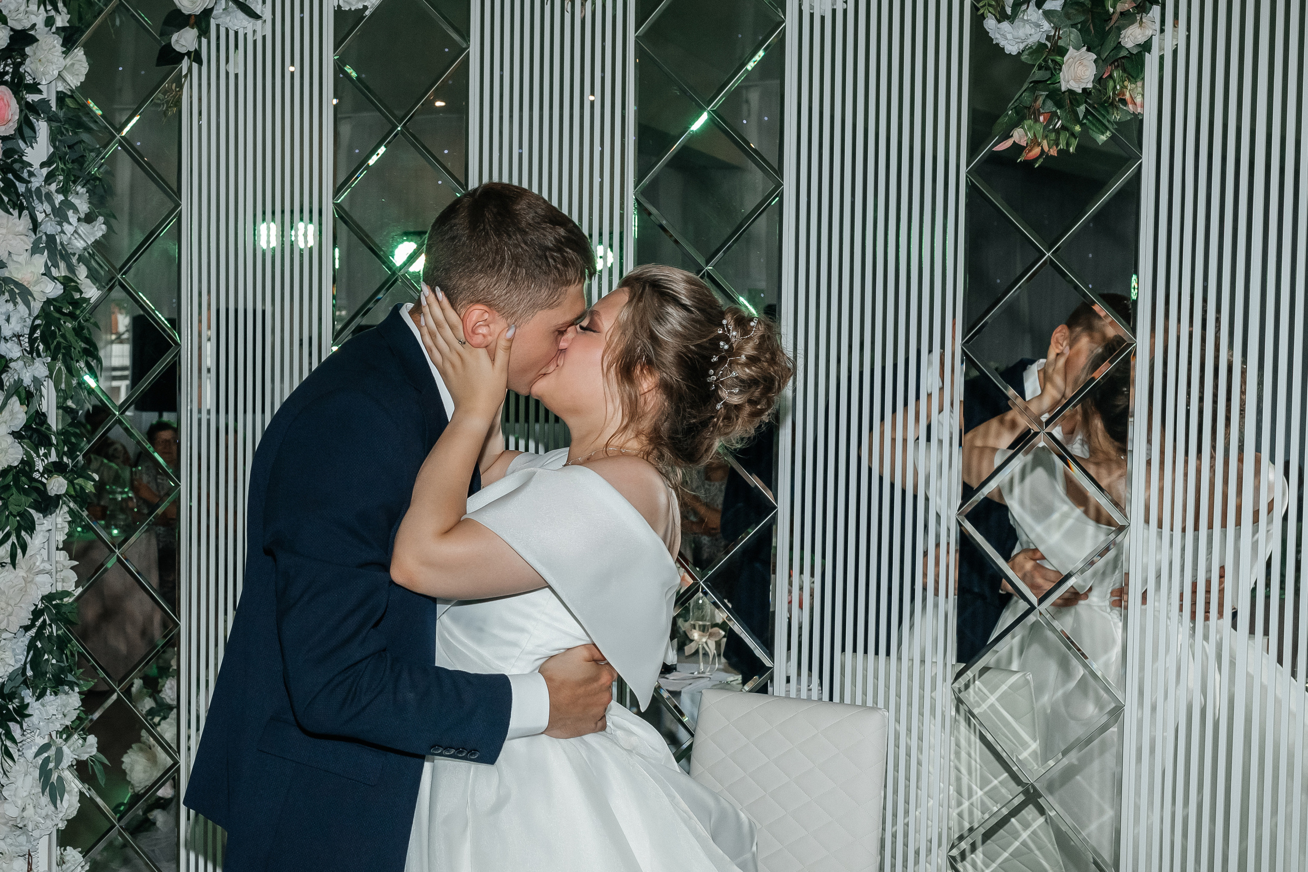 Свадьба Александра и Яны. Регистрация + банкет. Июль 2023. Фотограф Пермь. Свадьбы. Семья и дети, школа, д. сад. Фотокниги