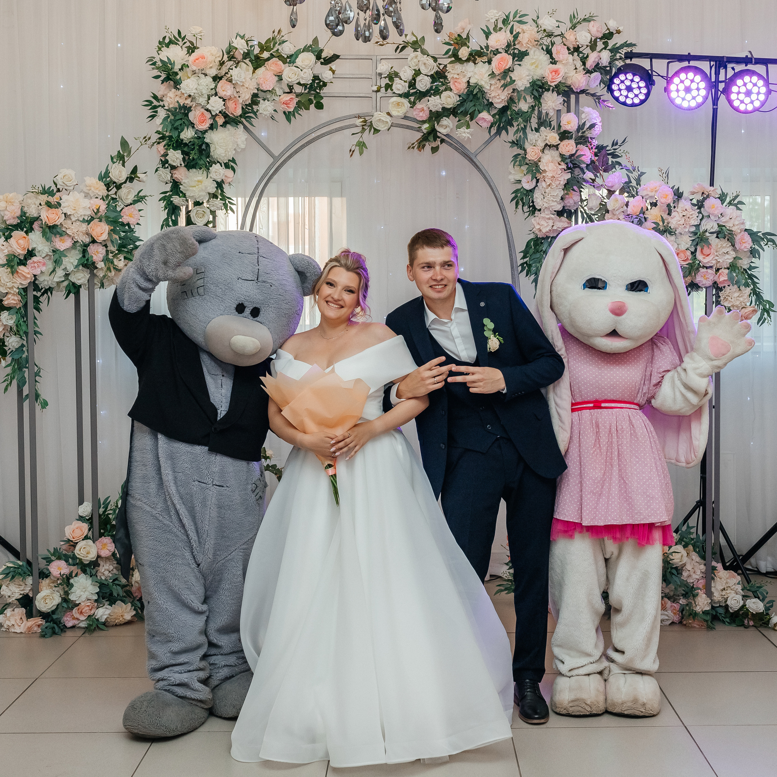 Репортажное фото свадебной вечеринки