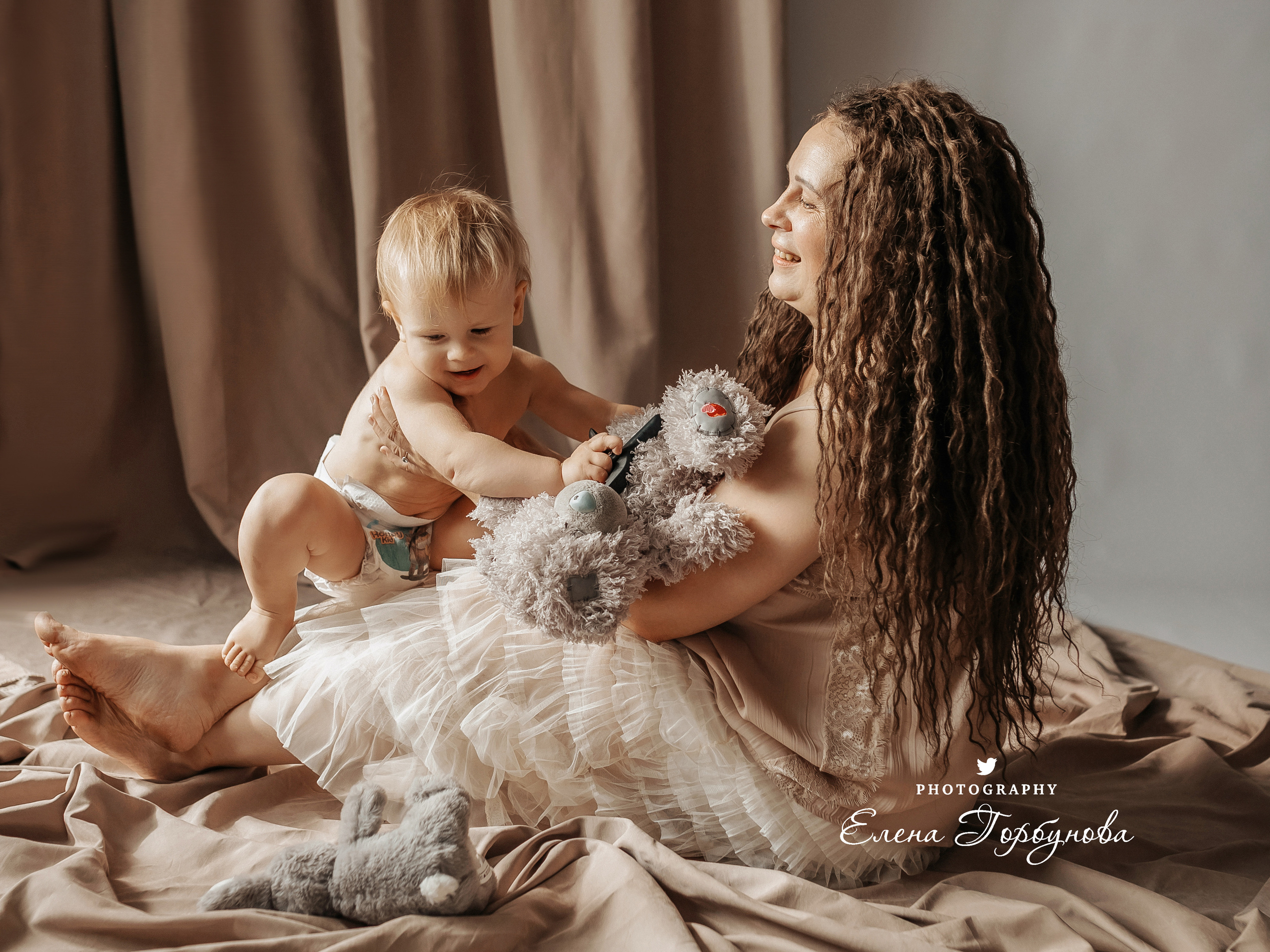 Материнство. Ольга и Макар в моей студии. Сентябрь 2023. Фотограф Пермь. Свадьбы. Семья и дети, школа, д. сад. Фотокниги