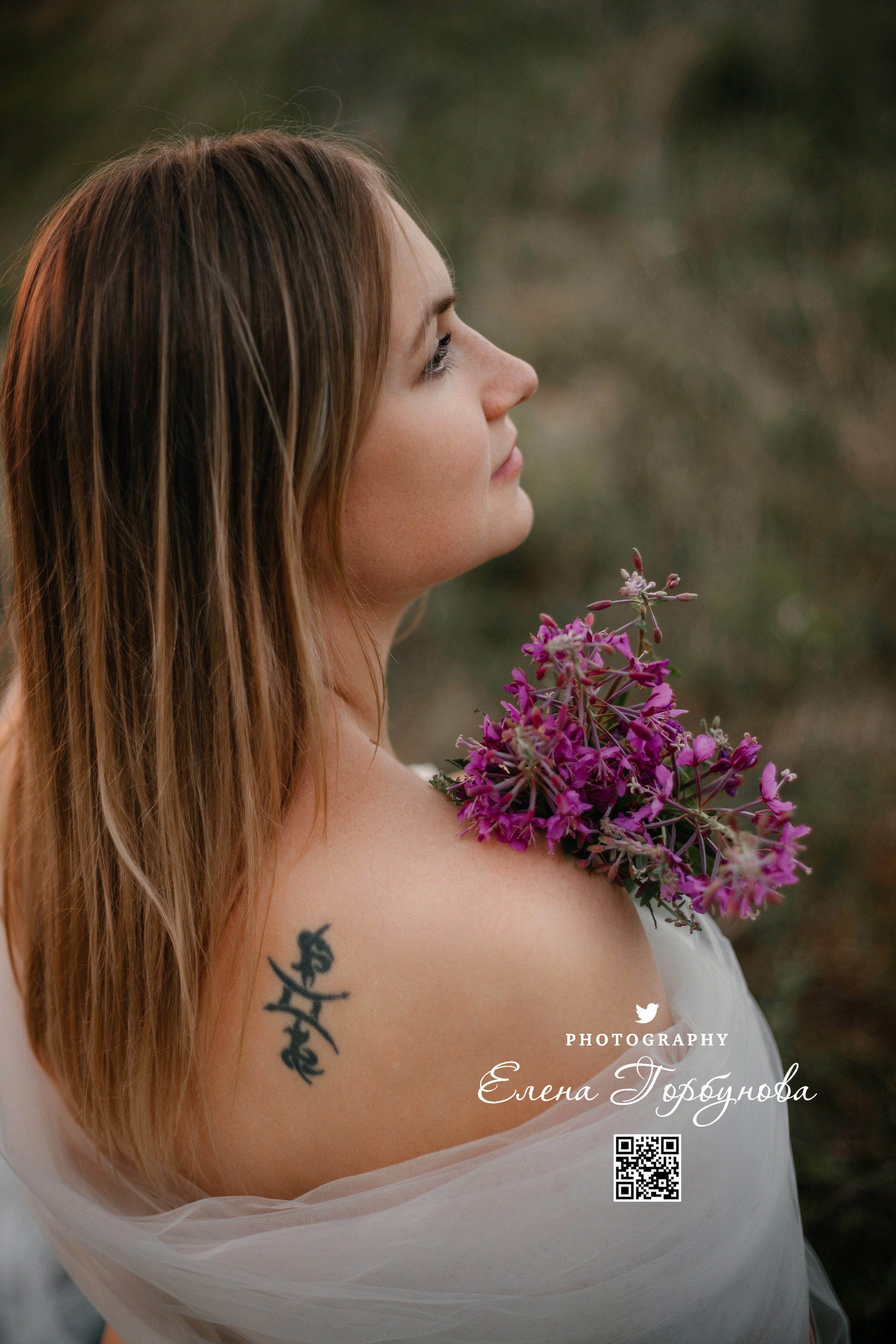 Поле. Юлия. Август 2023 г. Фотограф Пермь. Свадьбы. Семья и дети, школа, д. сад. Фотокниги