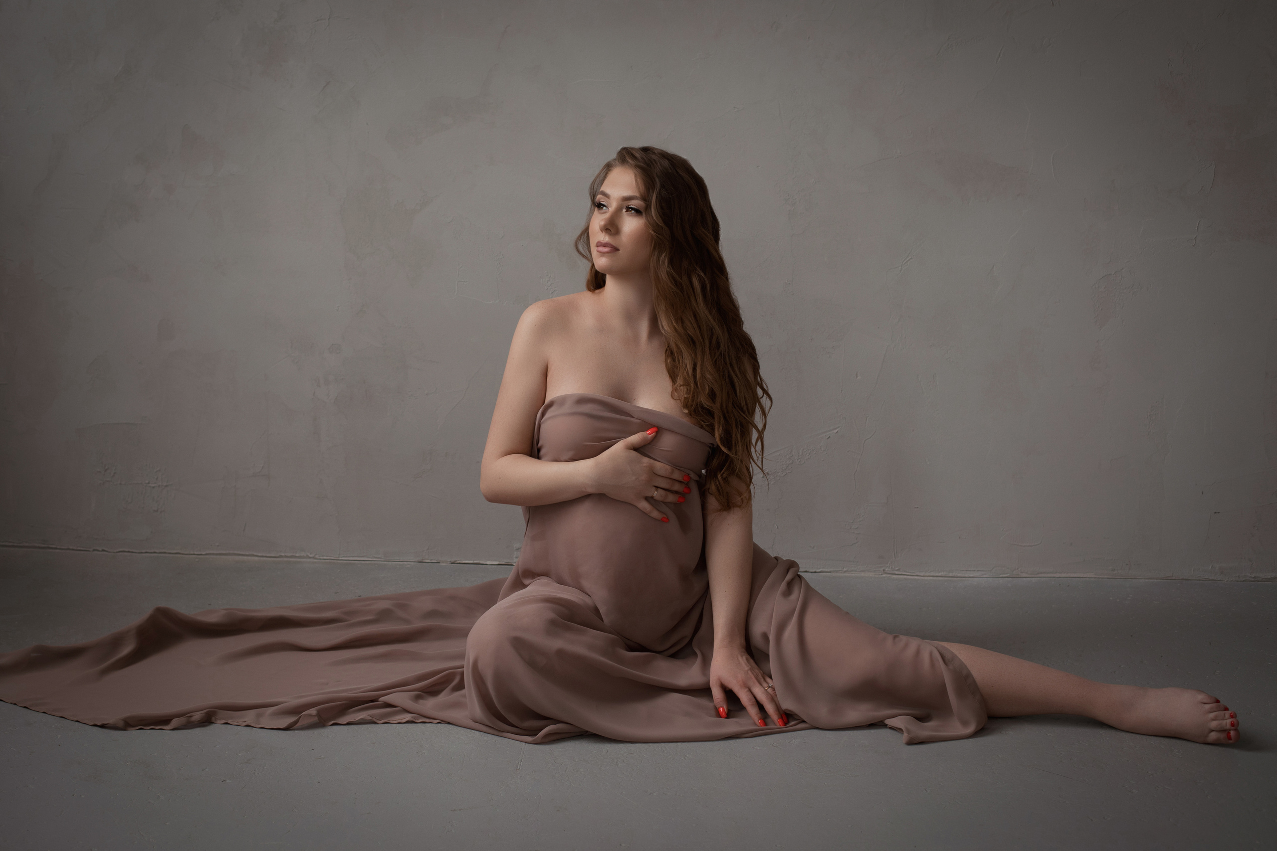 Беременность. Фотограф Мария Щеголькова. Чувственный женский портрет