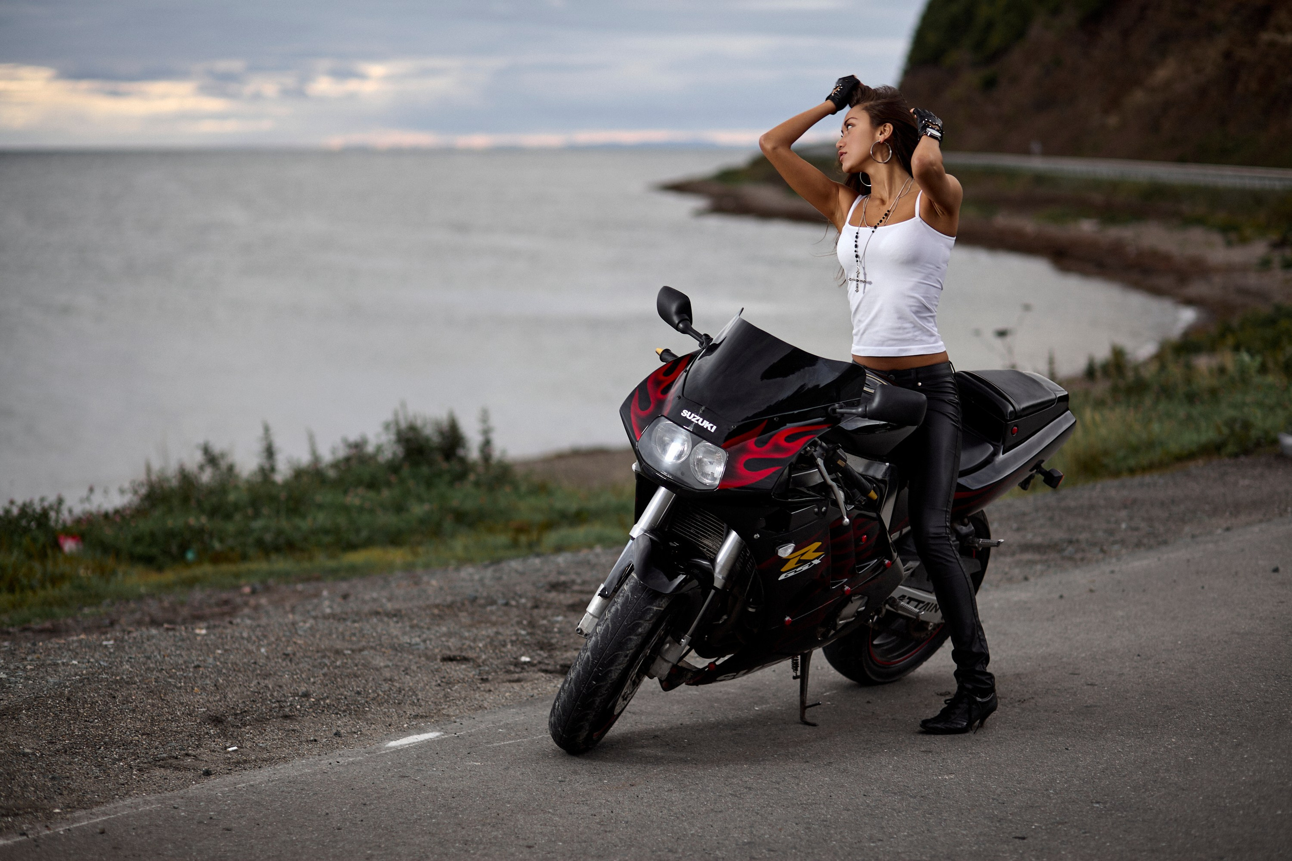 Парень, девушка, байк. Фотограф Андрей Серенков