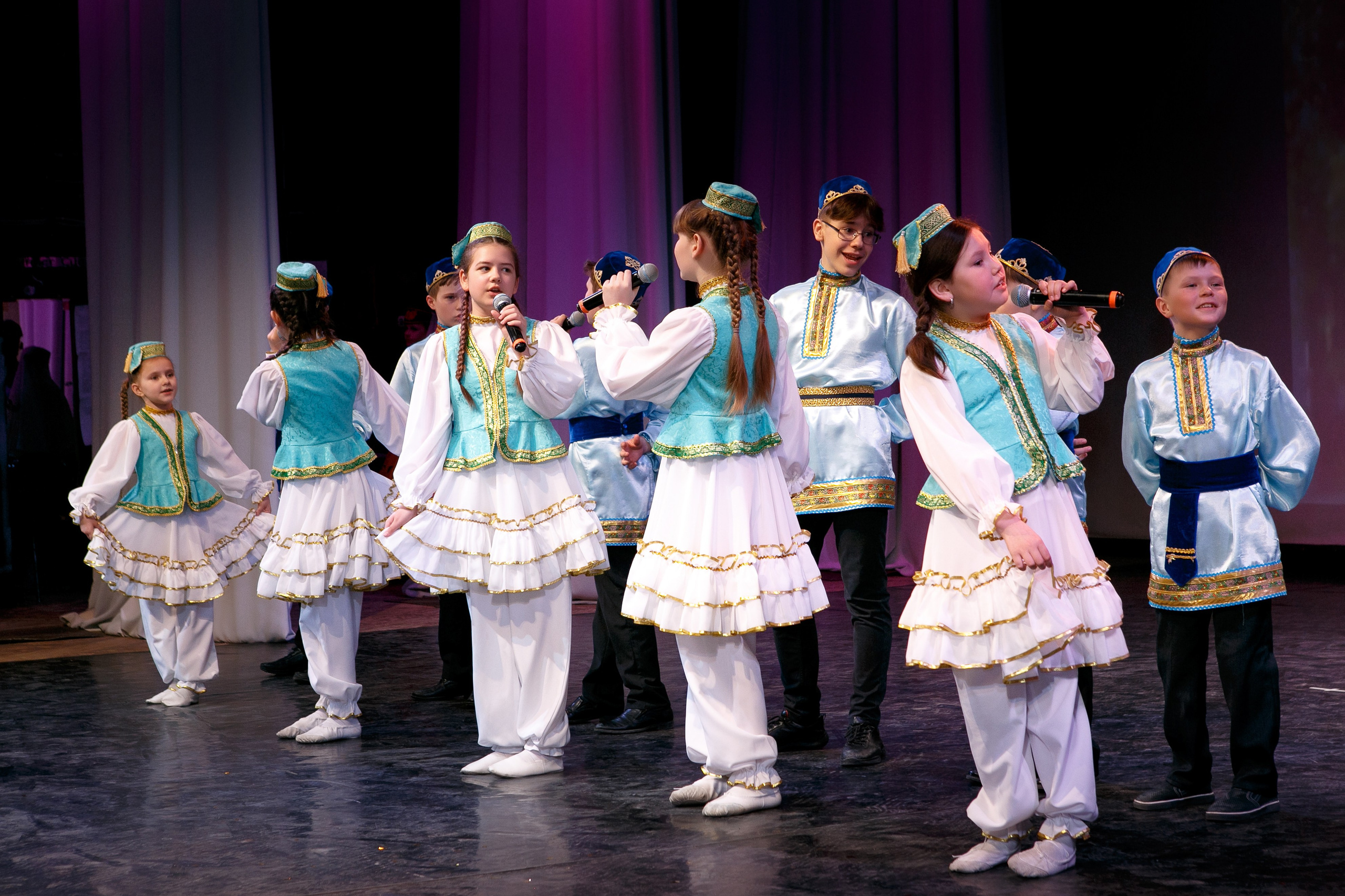 Межрегиональный фестиваль «Сибирские звезды». Контент фотограф, съемка для маркетплейсов, фуд съемка и репортажи в Новосибирске Ралия Галеева