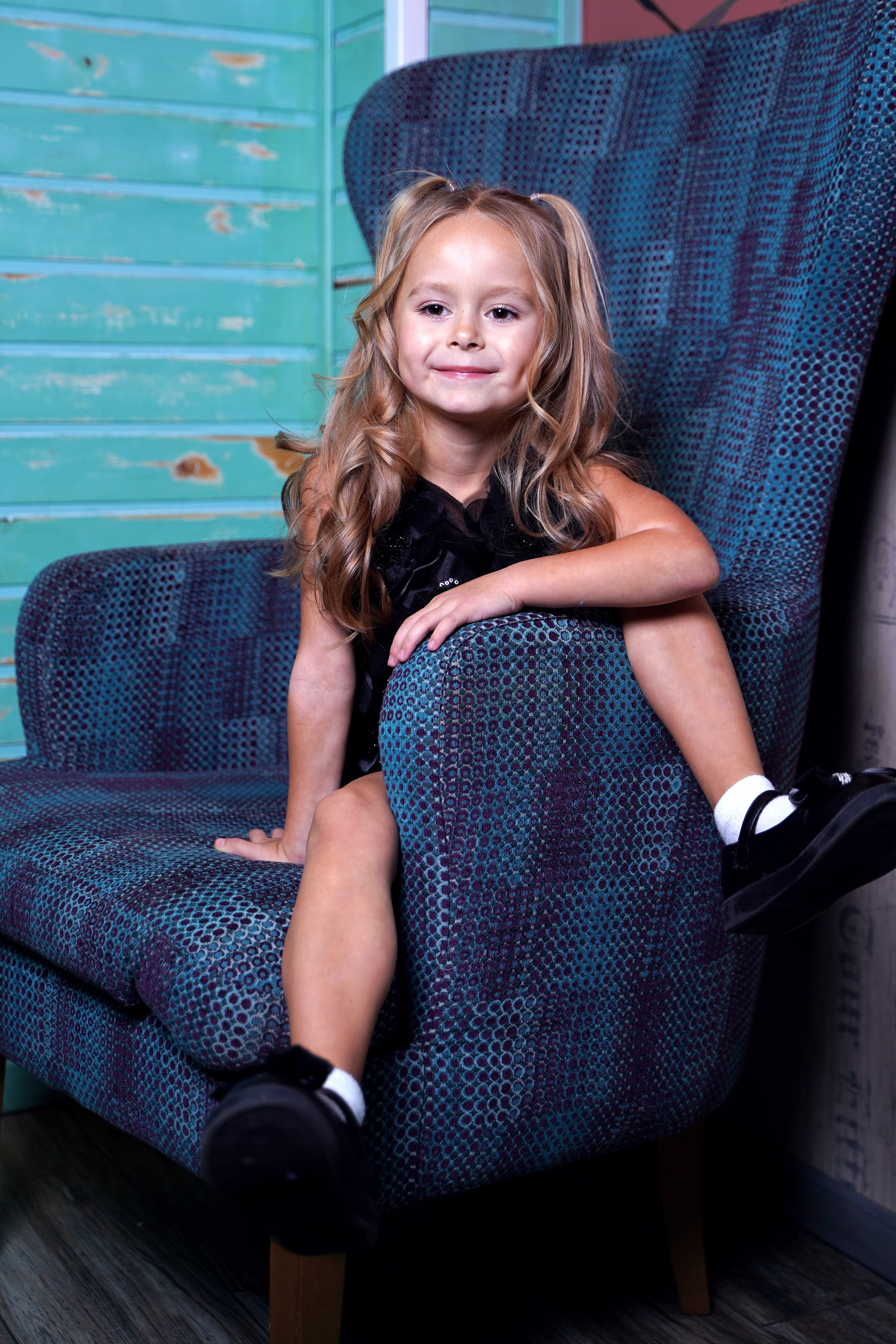 Топ-модель по-детски фотосессия в АндерСон. Фотограф Надежда Жемкова. Фотосъёмка, ретушь, фотомонтаж для вас и вашего бизнеса