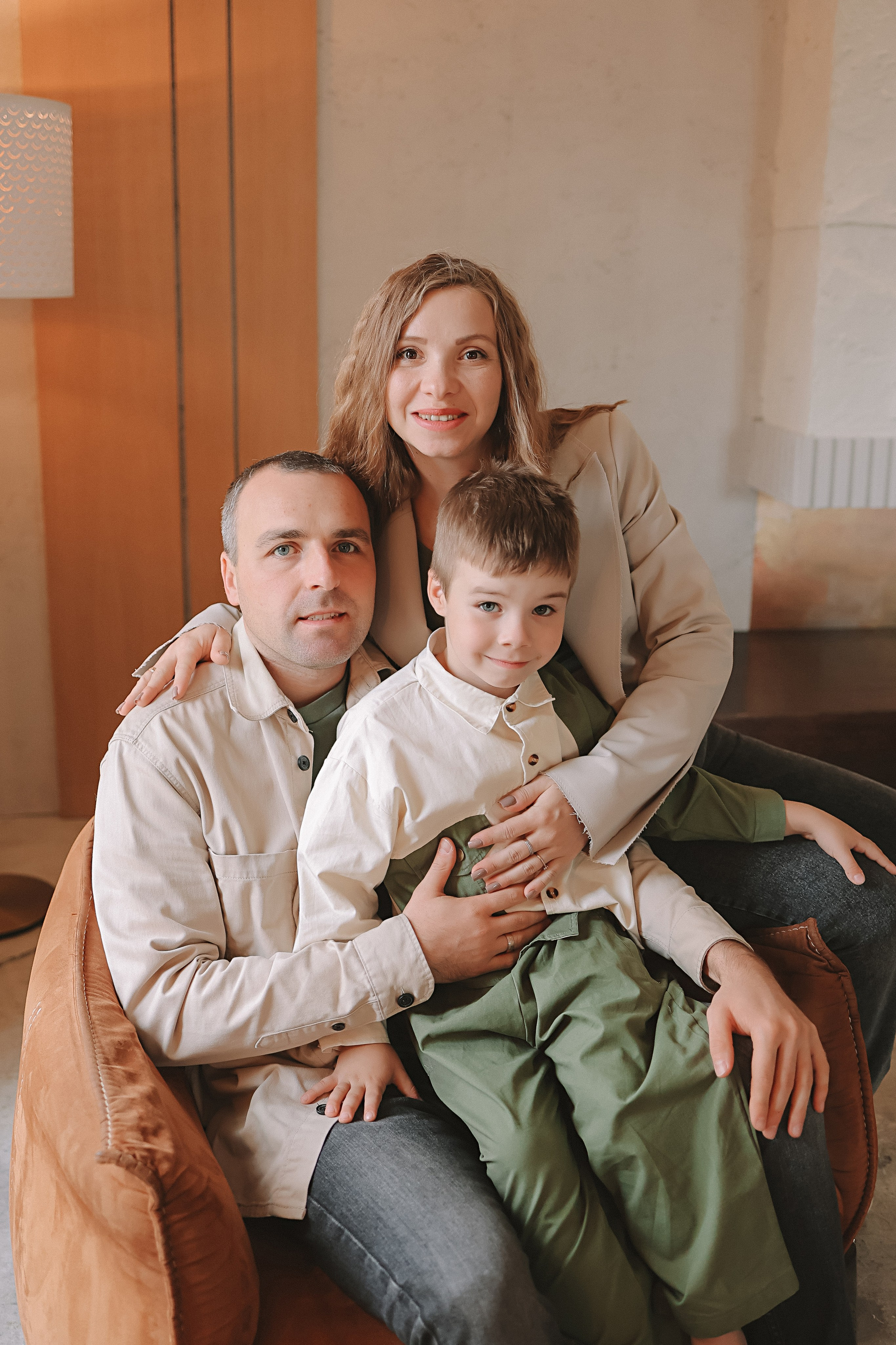 Фататум циклорама и зал. Семейный фотограф Тюмень, фотограф на роды Салмина Мария