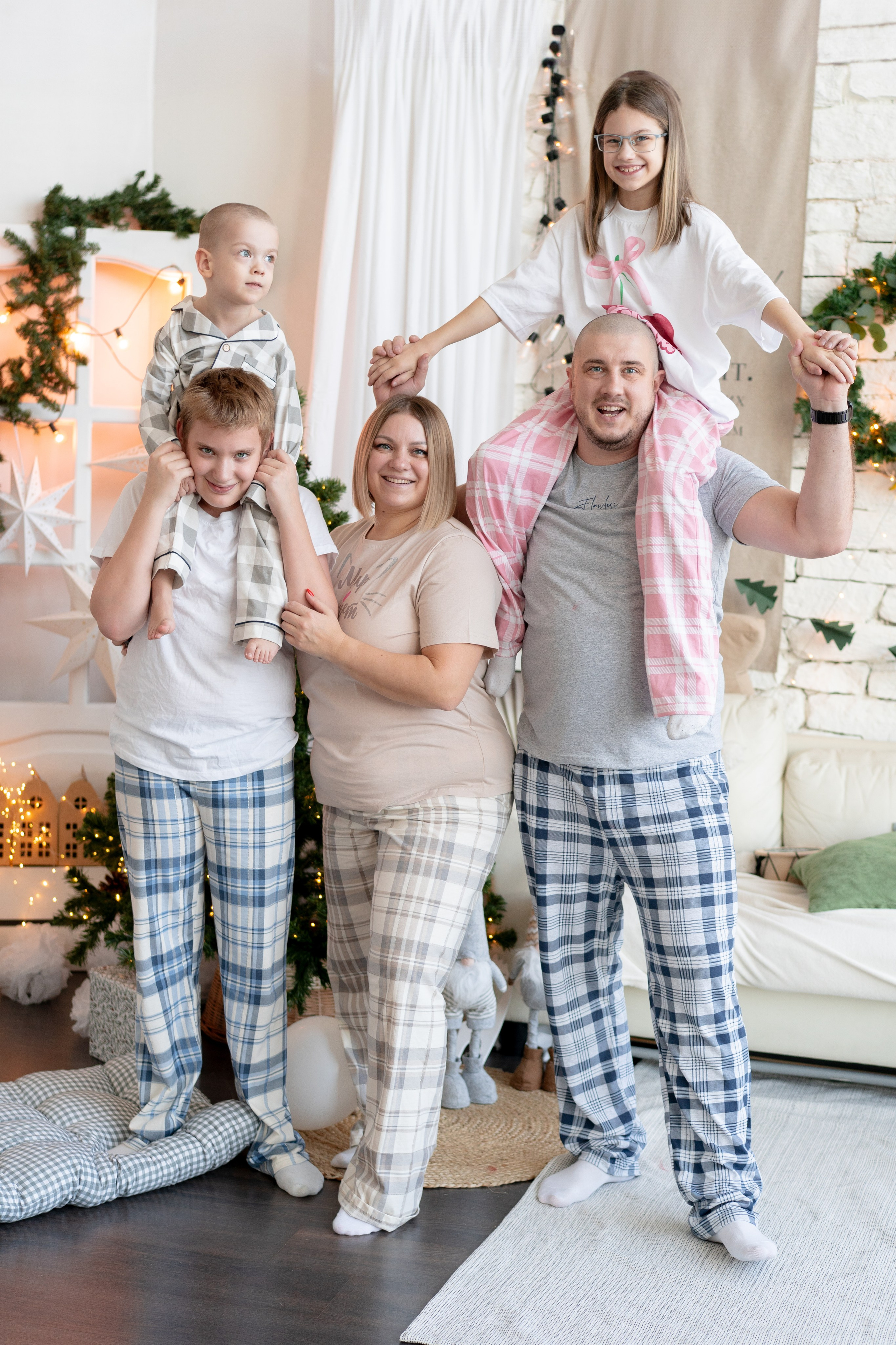 Вся семья в сборе :). Детская, семейная фотостудия в Санкт-Петербурге