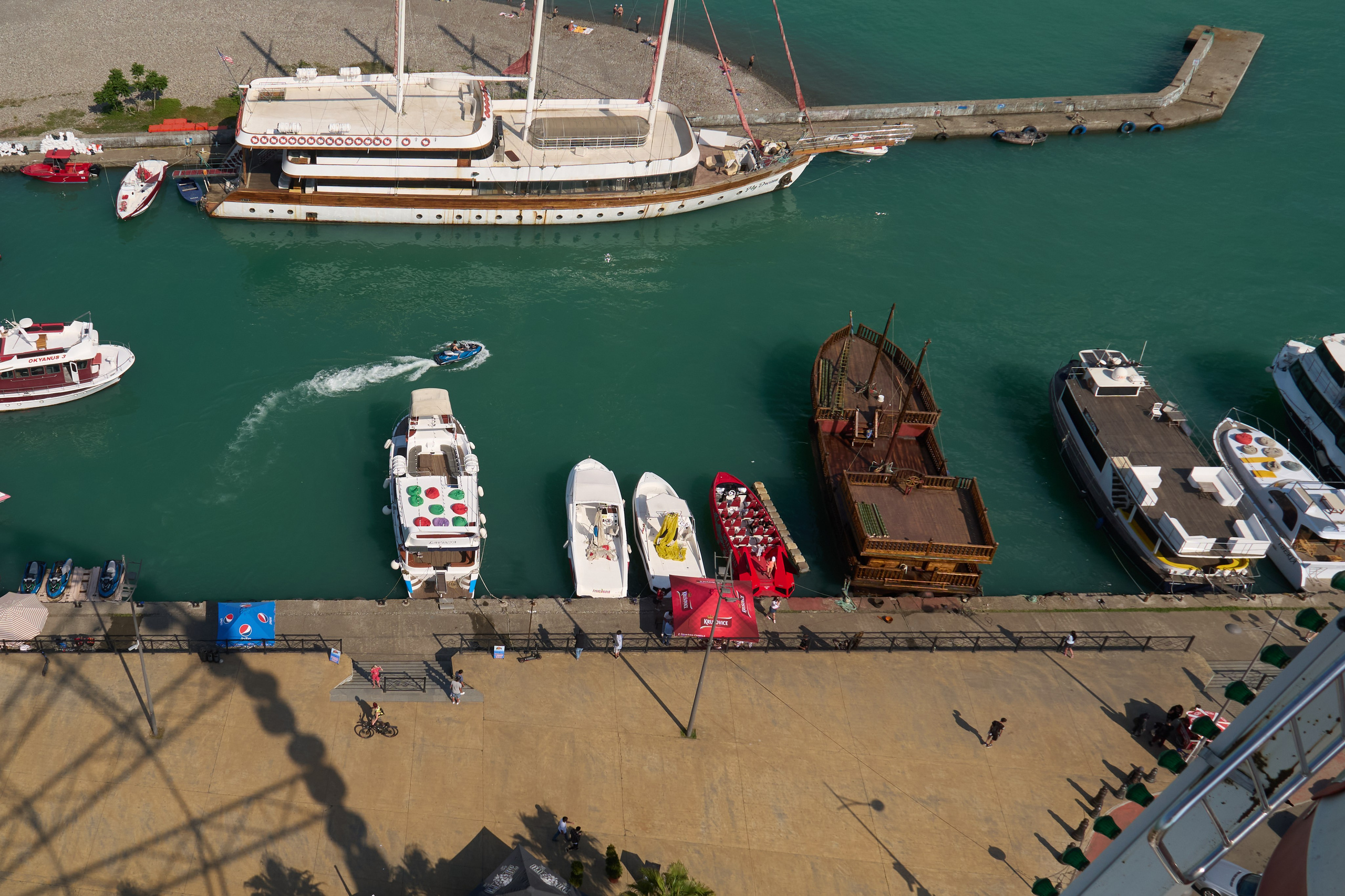 Путешествие по Грузии — фотосессия и репортаж | Филипп Линзин. Репортажный и портретный фотограф в Санкт-Петербурге Филипп Линзин