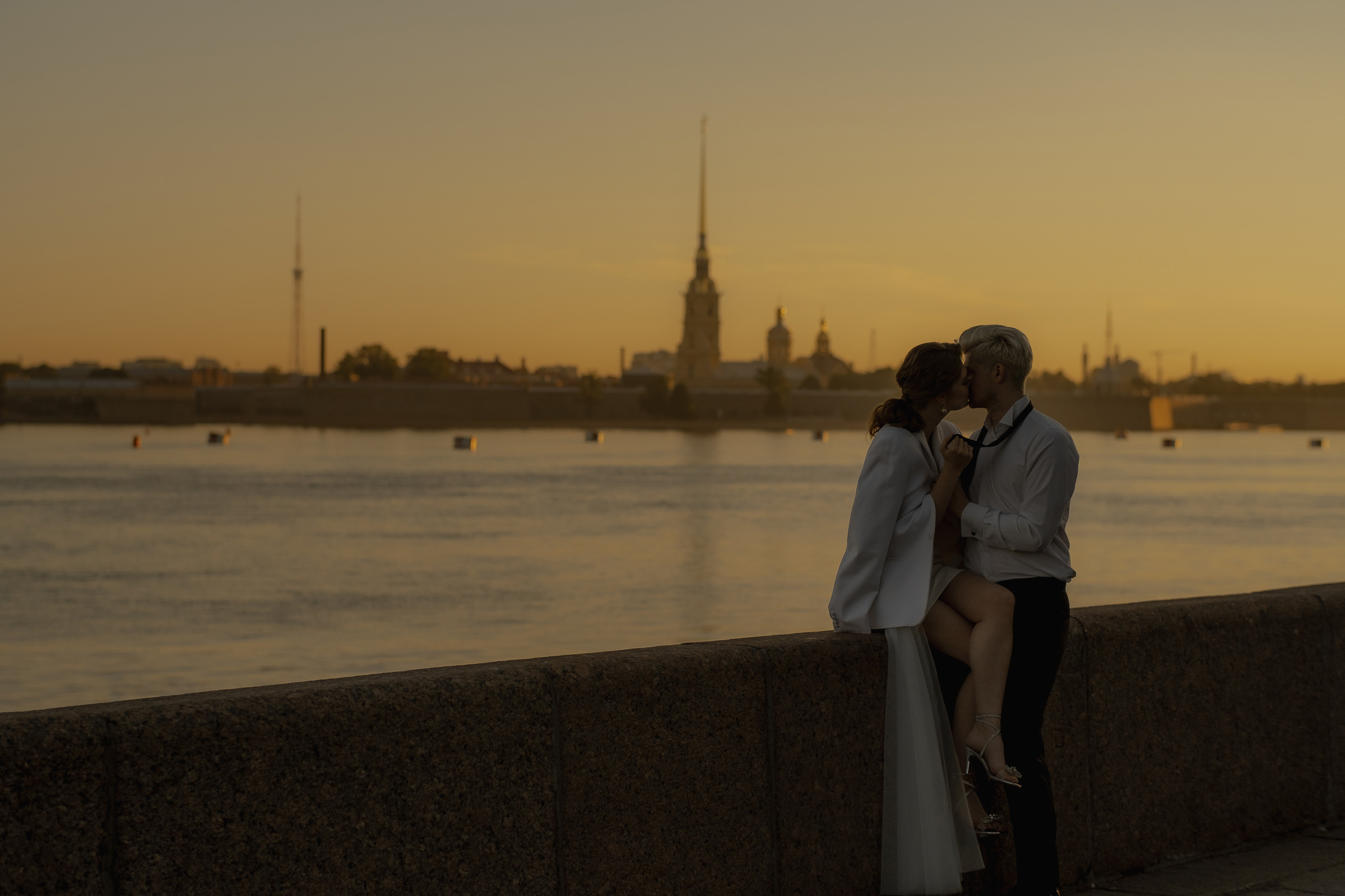 Sunrise in SPb. Сентиментальная свадебная фотография