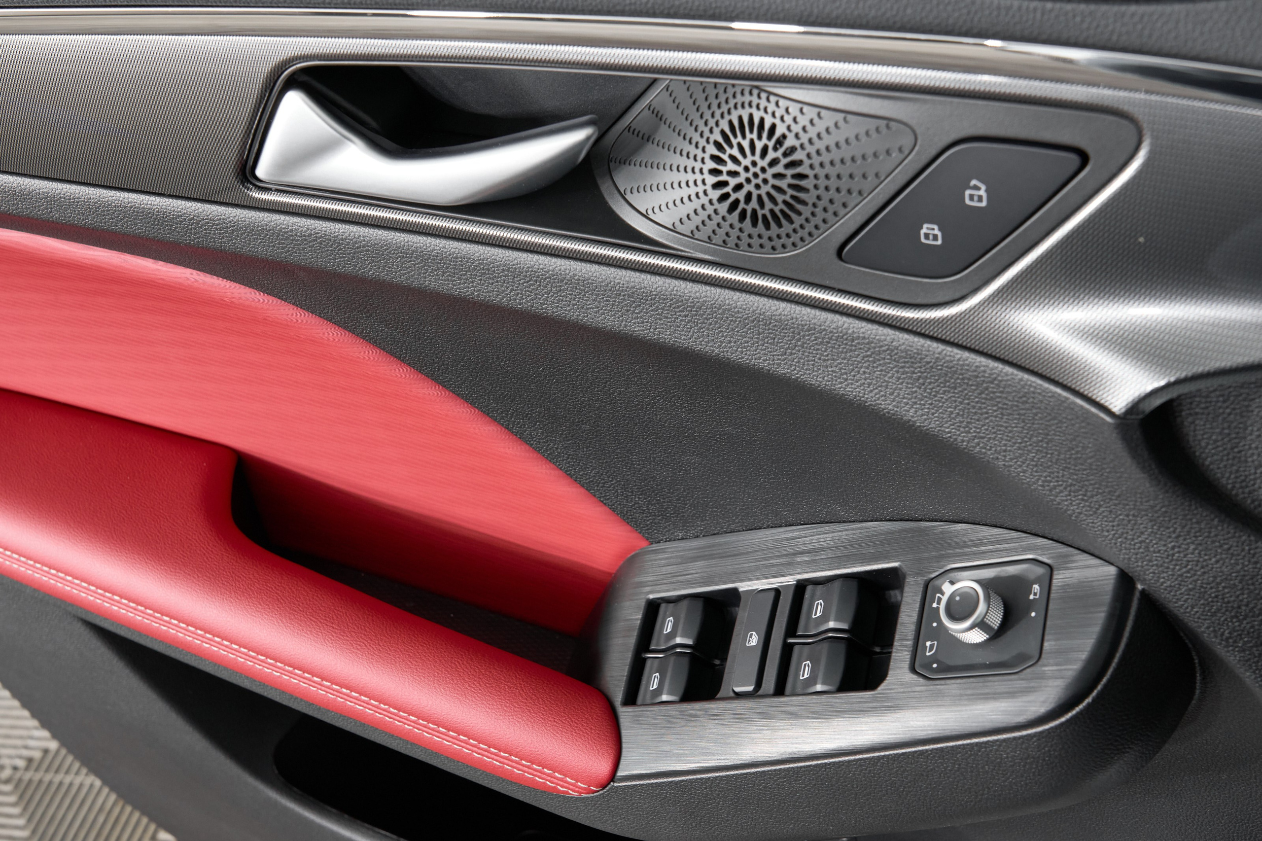 Haval Jolion. Фотограф Николай Прокофьев модельные тесты в Москве