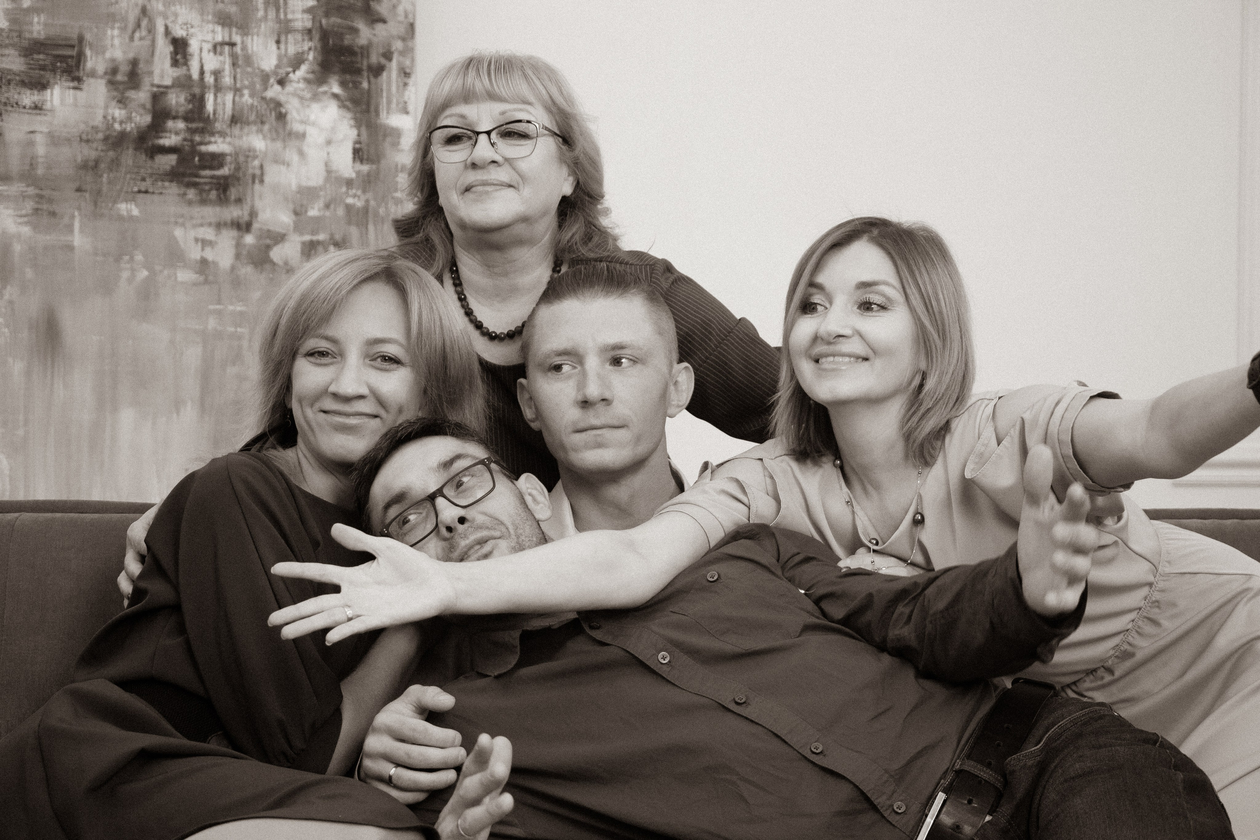 Тепло большой семьи — семейная фотосессия в студии, Екатеринбург. Фотограф в Екатеринбурге Пойгина Елена