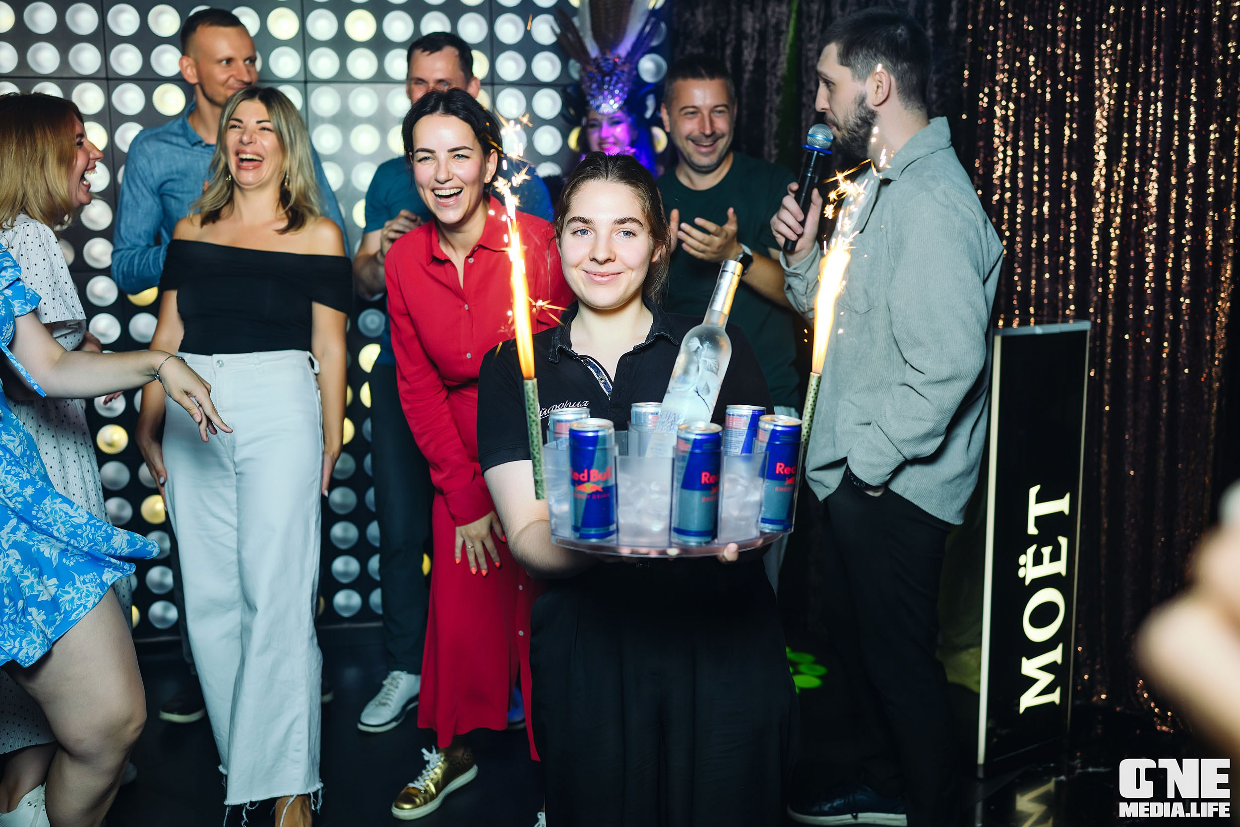Фоторепортаж из караоке-клуба Эйфория. One Media Life: фоторепортажи, фотоотчеты с мероприятий и заведений
