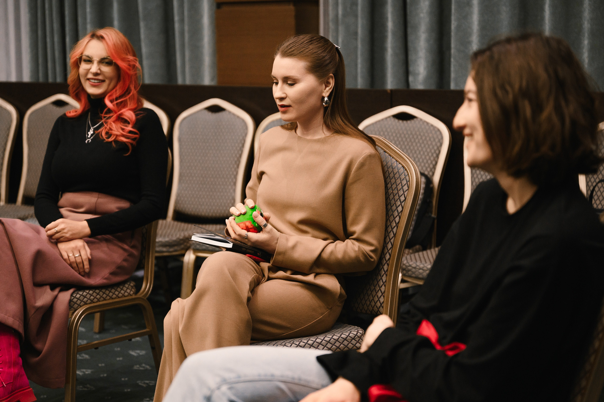 «Театр в квадрате». Клуб Читалка. Wedding and family photographer USA