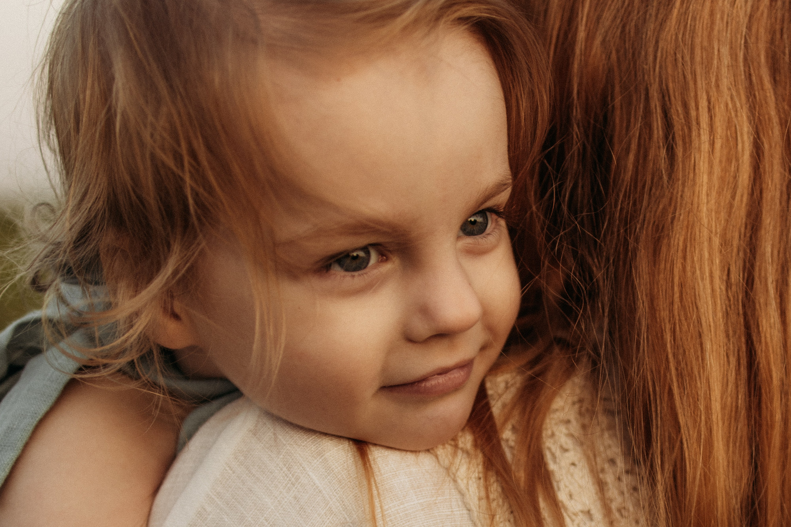 Семейная фотосессия в поле. Семейный фотограф в Москве Марина Петра