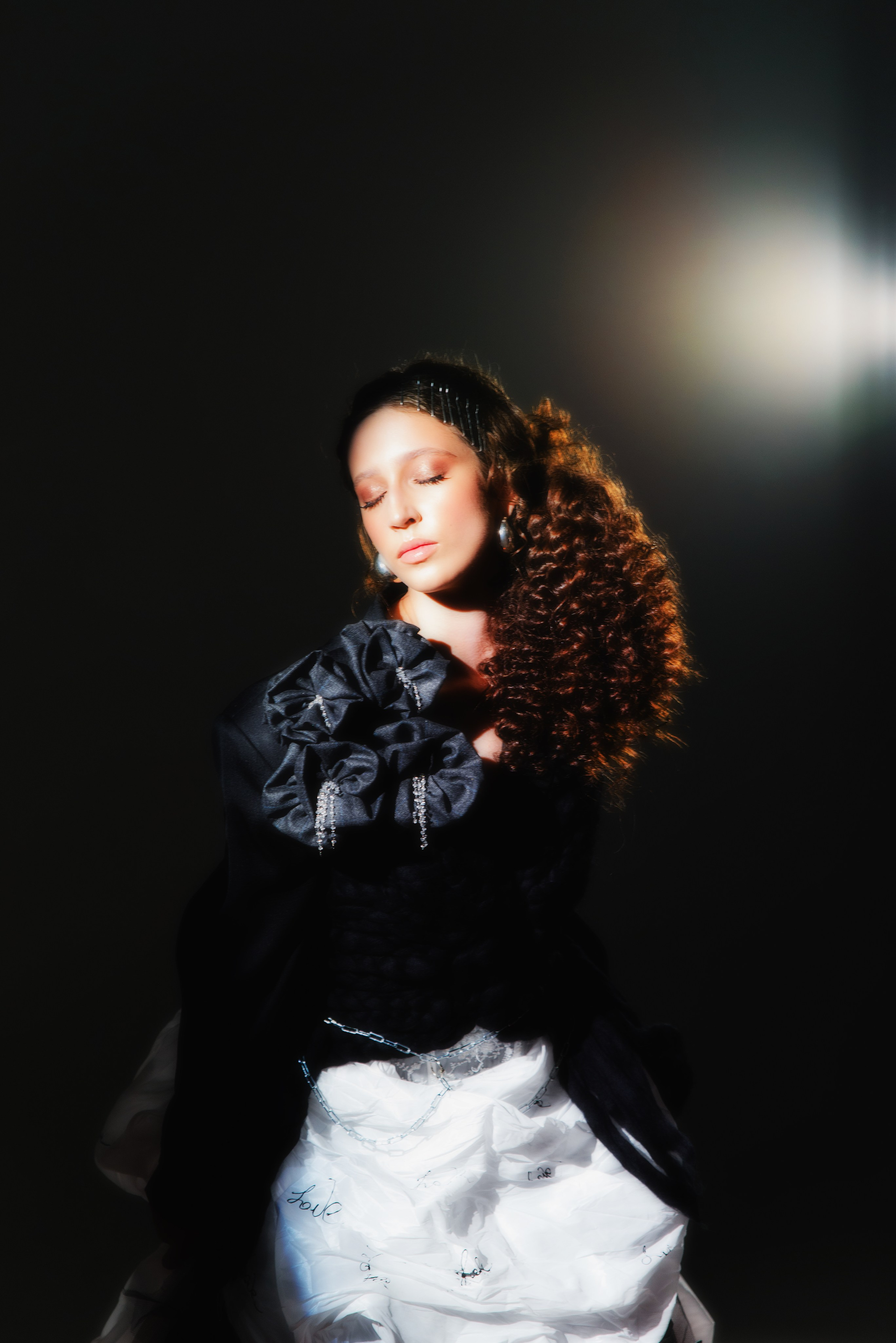 Женские портреты. Айсылу Счастливая — Фотограф | Ретушёр | Нейрокреатор