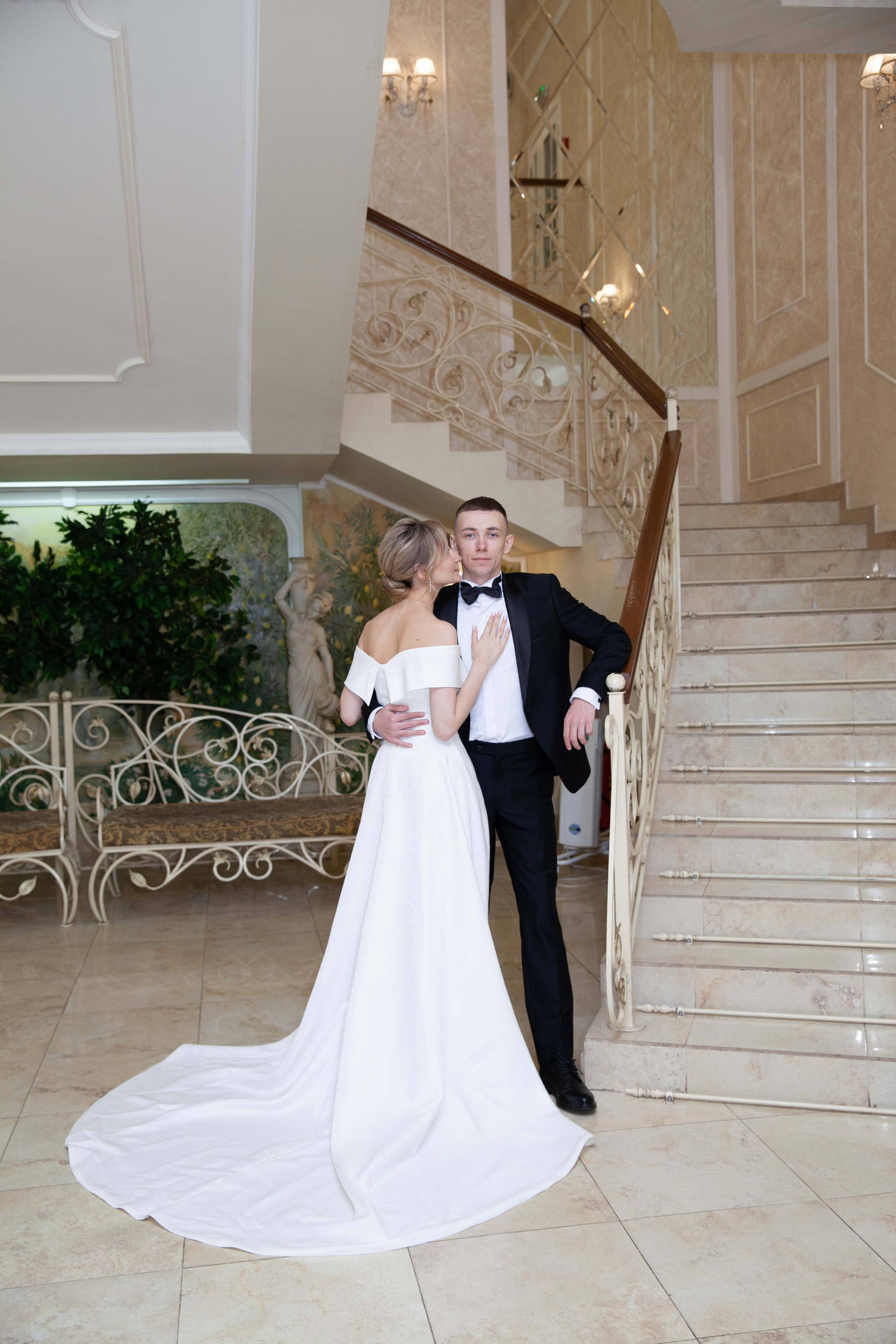 Свадебная фотосессия в отеле Ареал. Фотограф в Железнодорожном и Балашихе