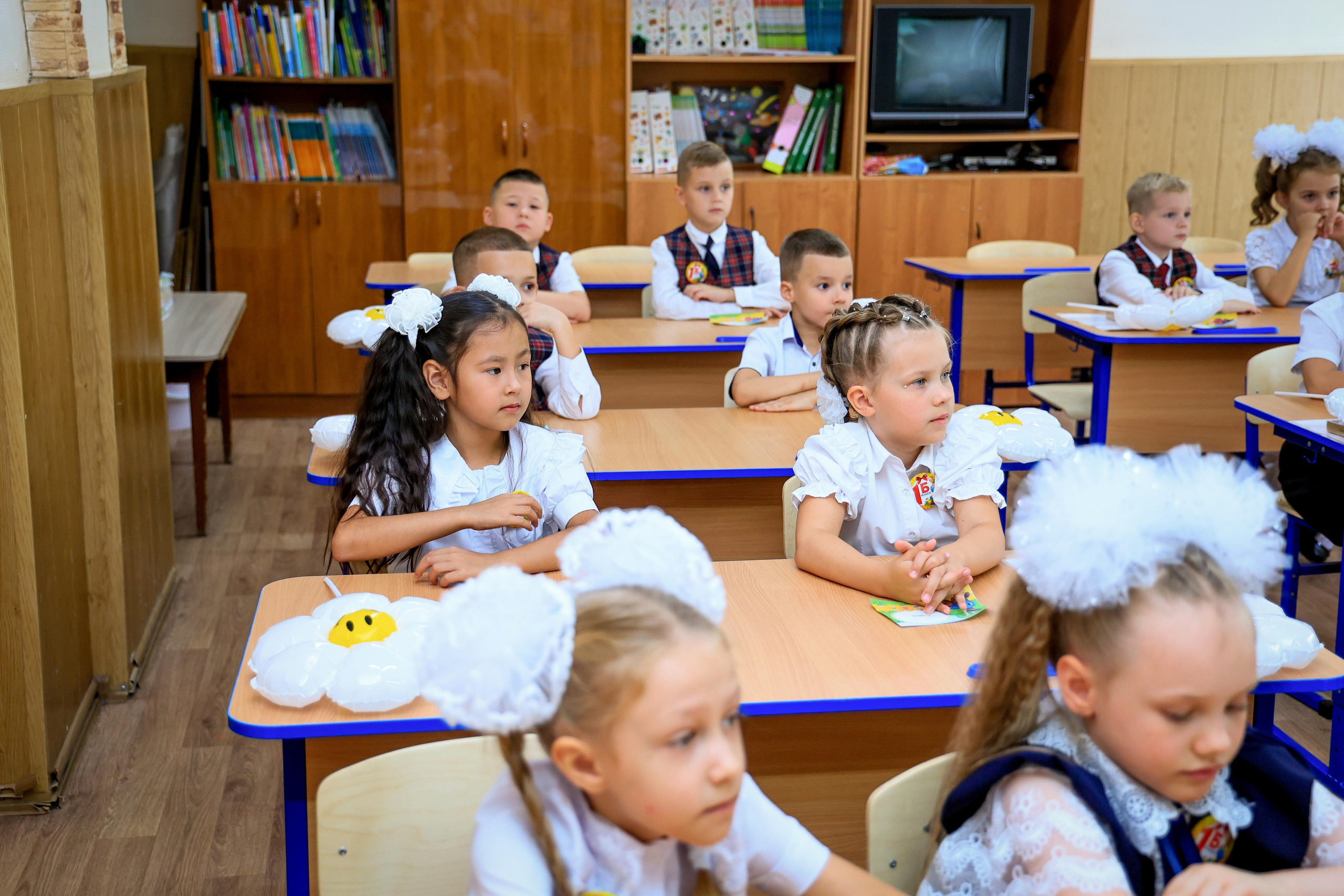 ШКОЛА 1 СЕНТЯБРЯ. Свадебный фотограф — видеограф в г. Астрахань Екатерина Юмашева