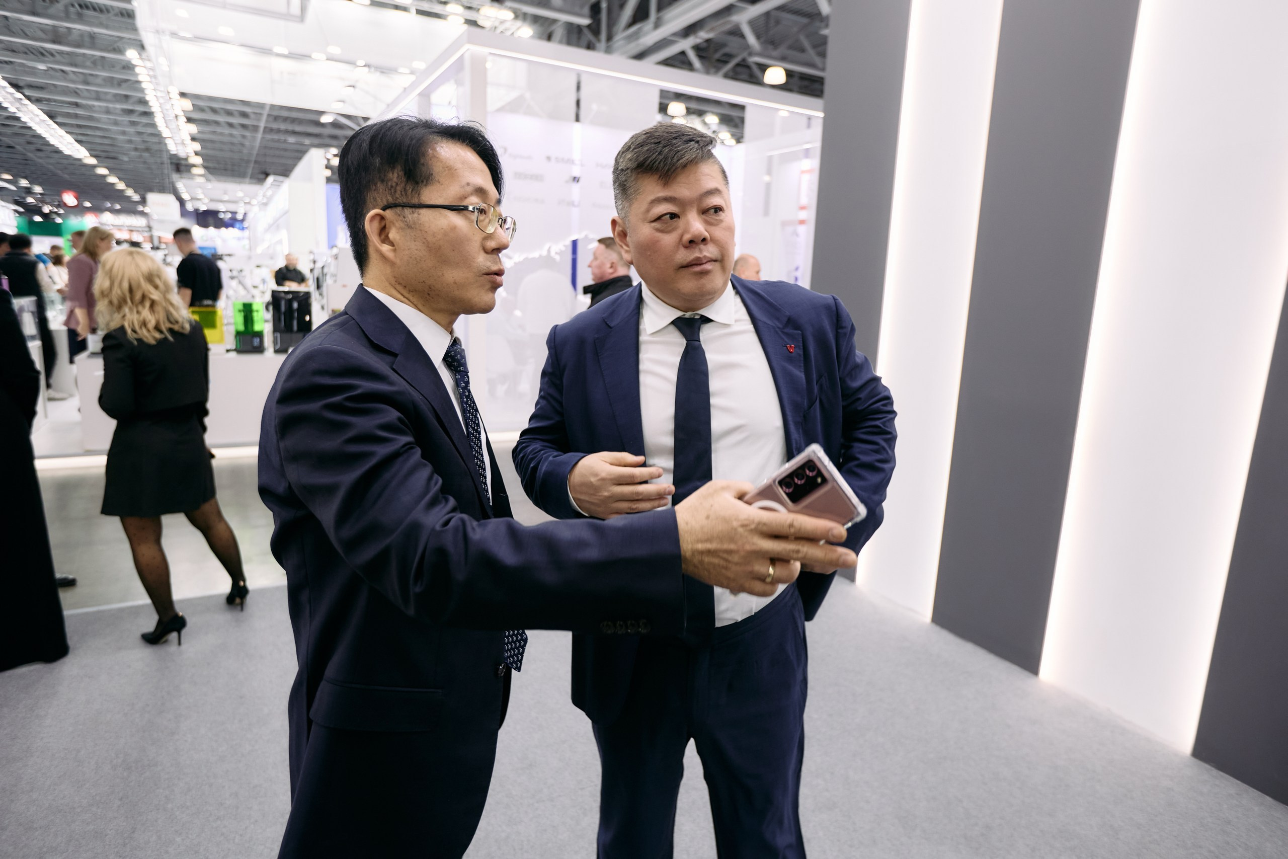 Дентал Салон 2026: Vatech. Свадебный и репортажный фотограф Дмитрий Кононенко