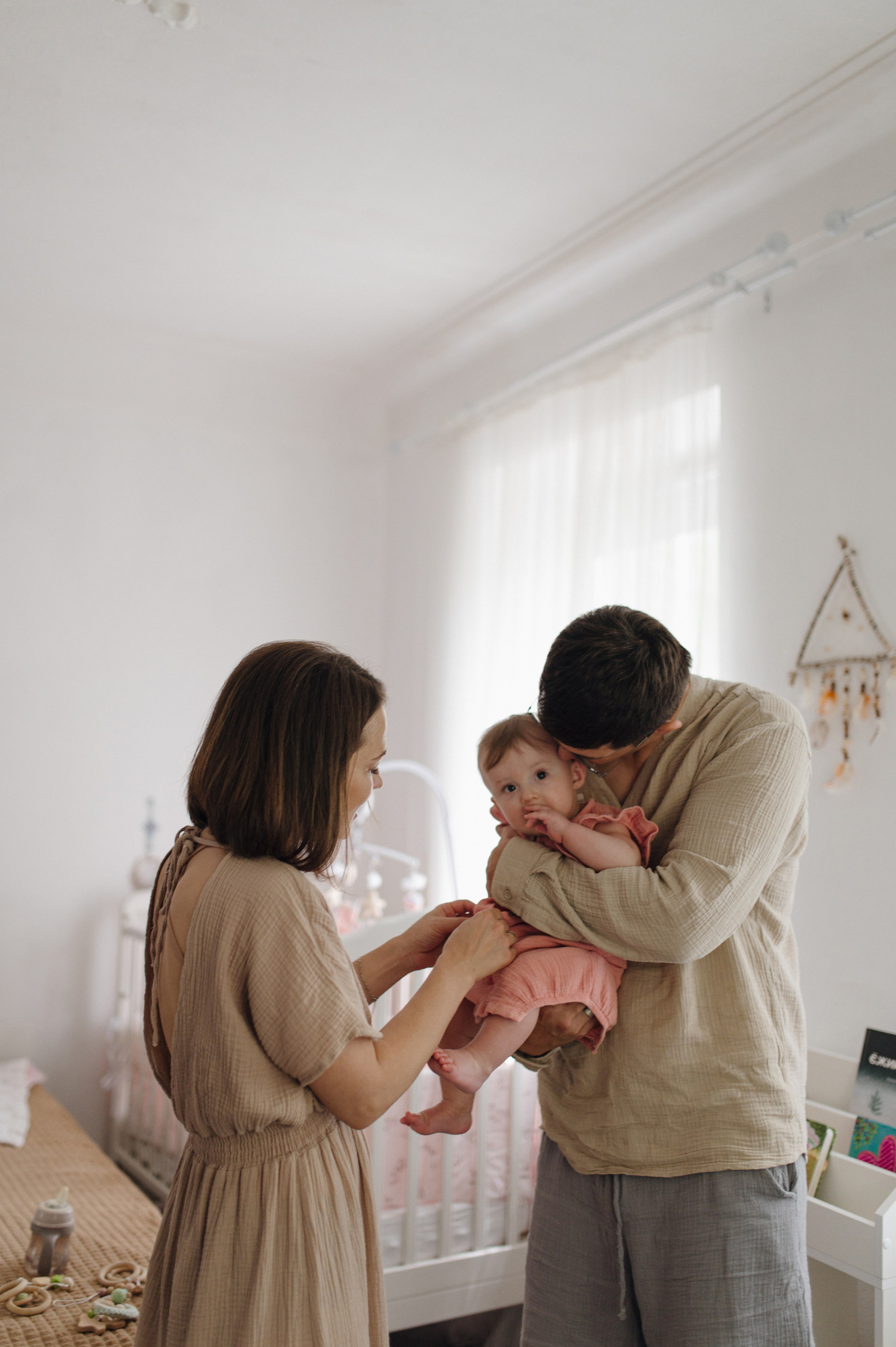 Ульяна, Яша и Лия. Домашняя история. Свадебный фотограф Москва и Санкт-Петербург. Анастасия Чудина