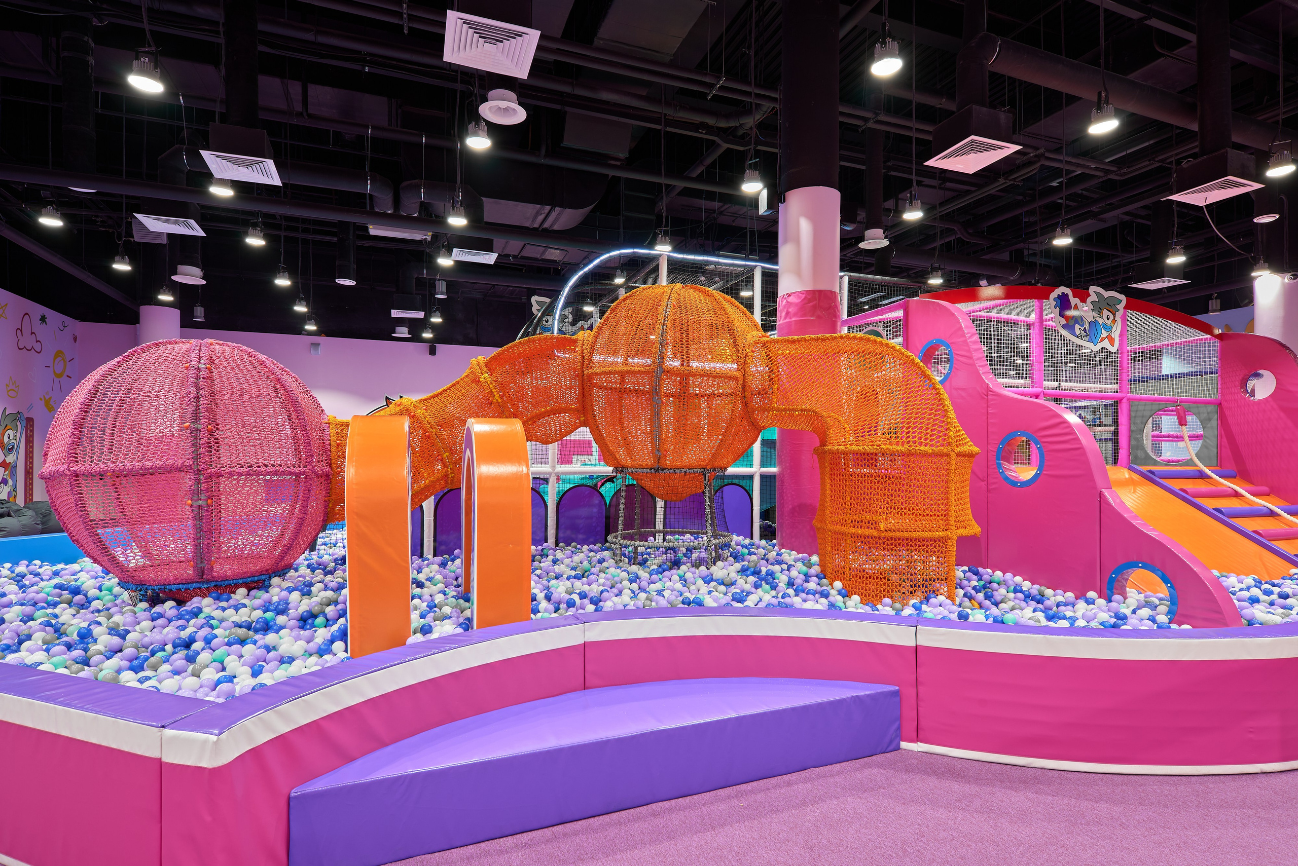 Детский центр Притяжение. Абросимов Лев интерьерный и архитектурный фотограф