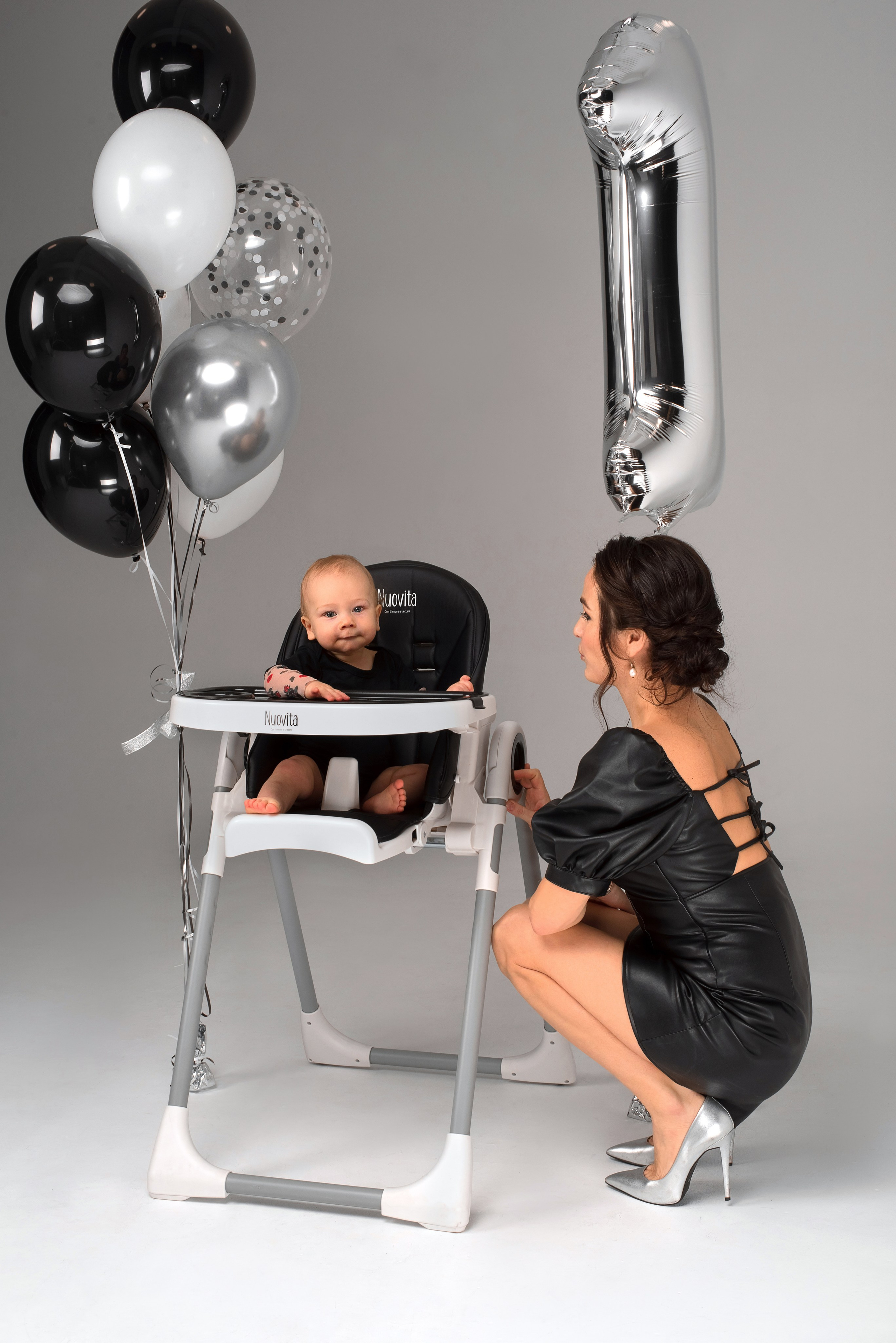 Семейная фотосессия на циклораме в СПб. Фотограф Юлия Кондратьева