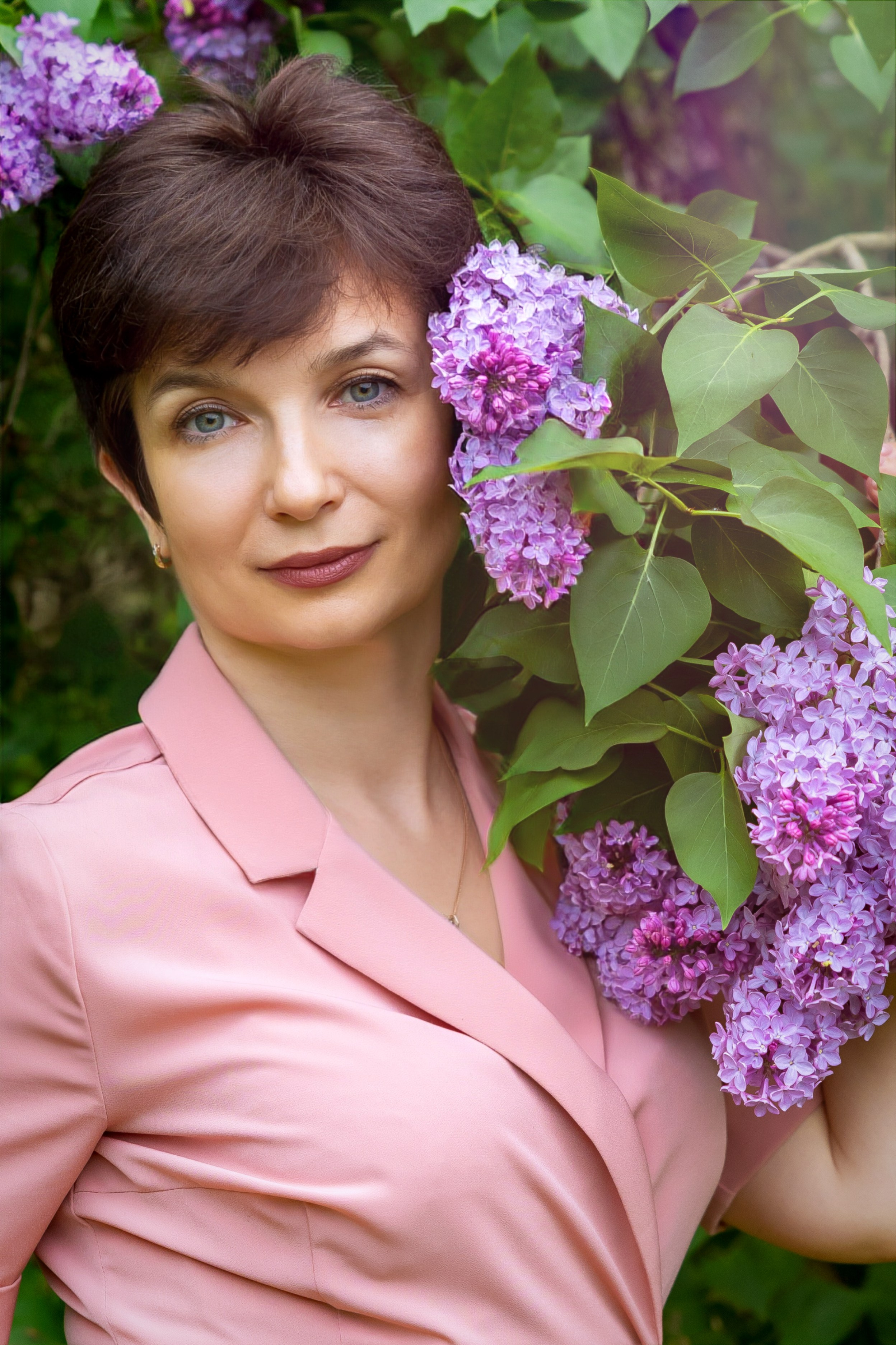 Съемка в цветущем саду. Фотограф Люся Воробьева