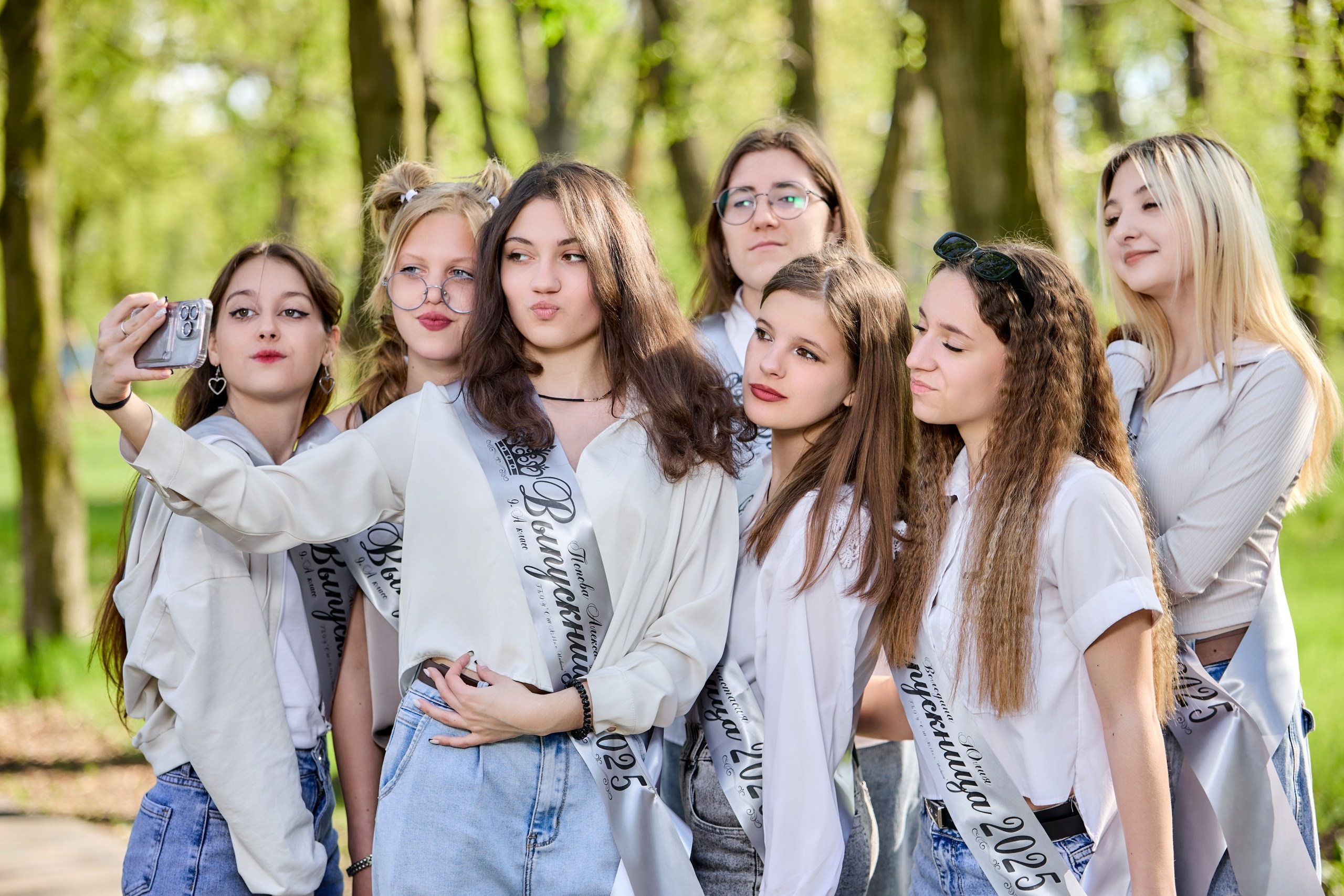 ШКОЛЬНИКИ. УЛИЧНАЯ СЪЁМКА. Фотограф Татаринов Андрей (Донецк / Макеевка)