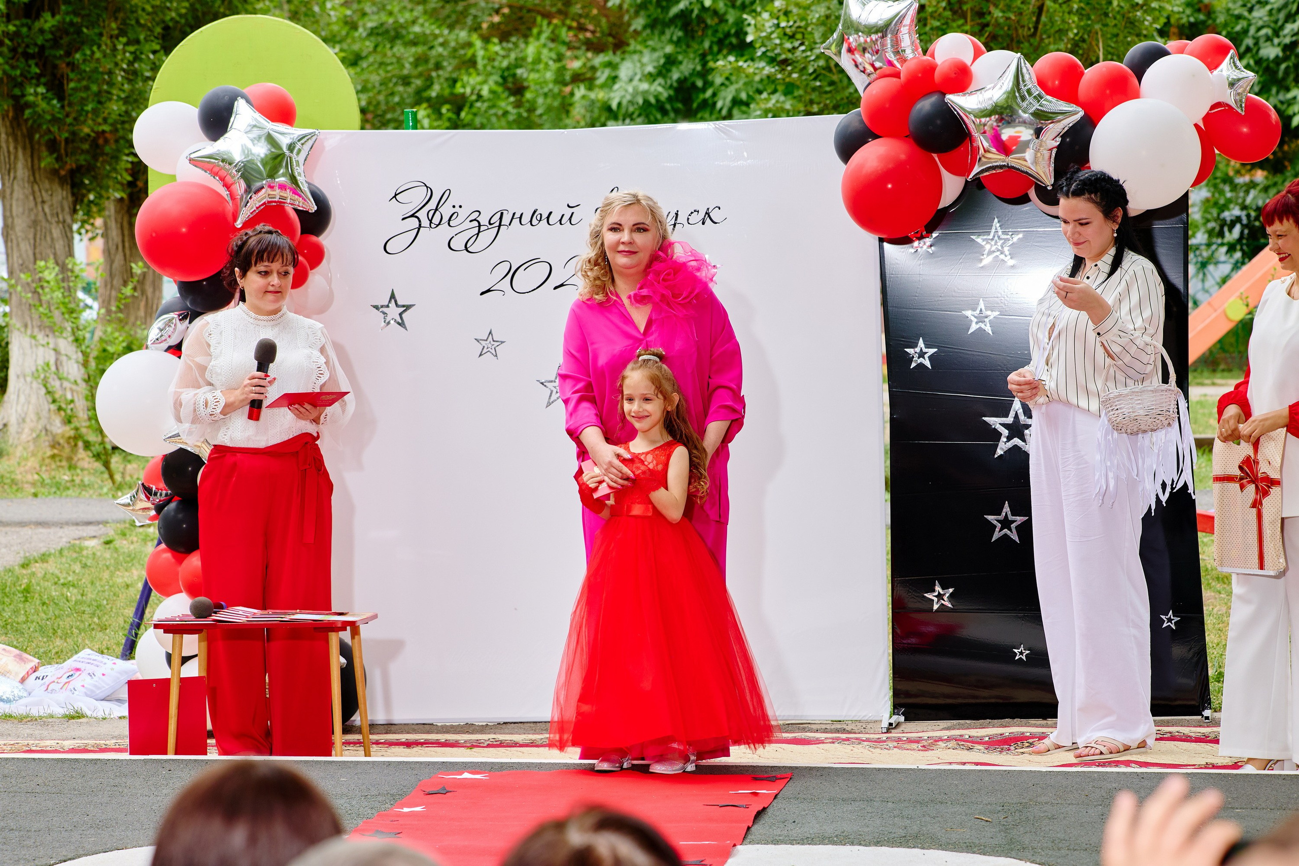 Выпускной 45 сад. Фотограф Выпускные альбомы Таганрог Сергей Коробченко