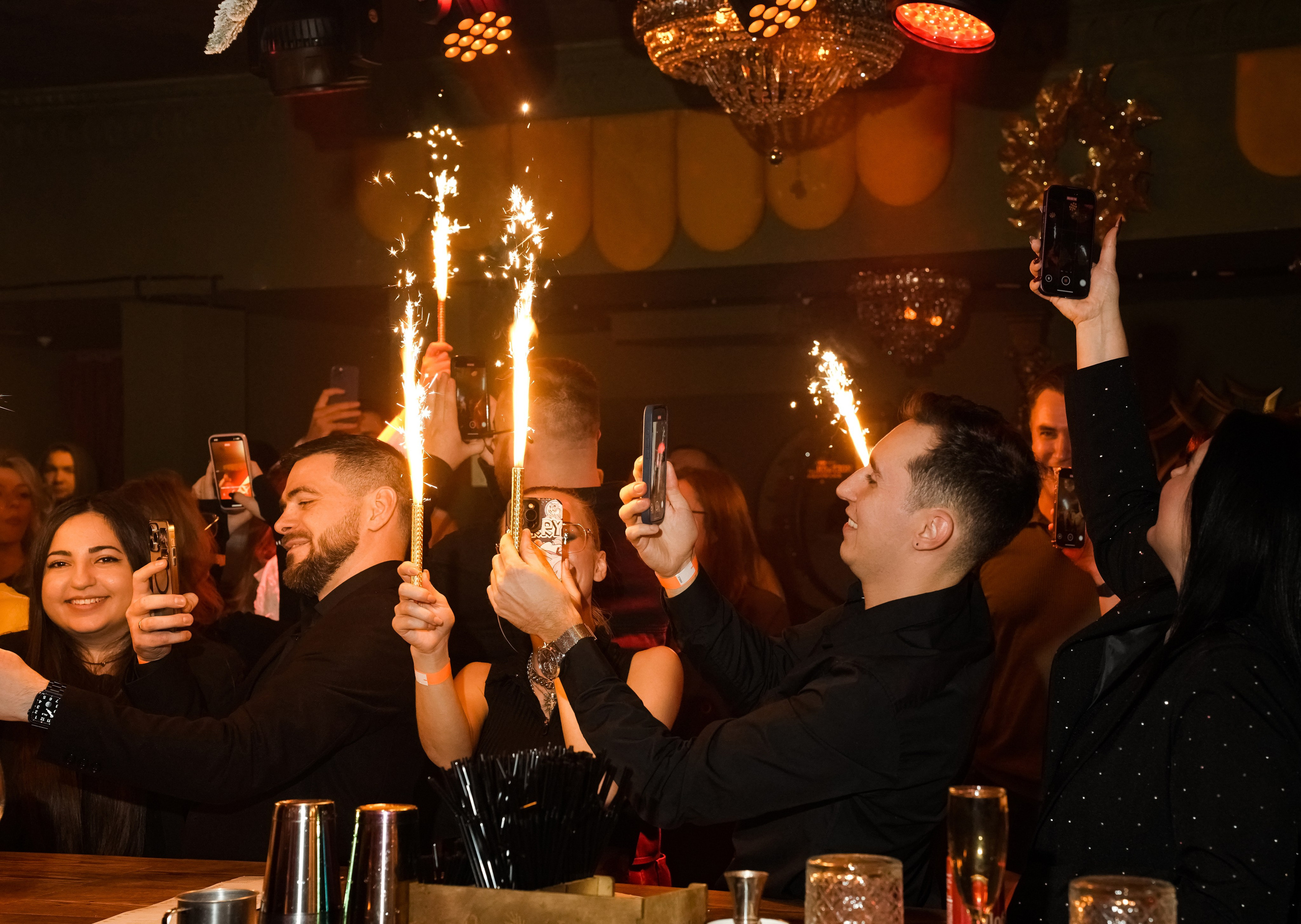 EVENT-туса в караоке. Свадебный фотограф и видеограф в Ростове-на-Дону. Максим и Наталья Лебедевы