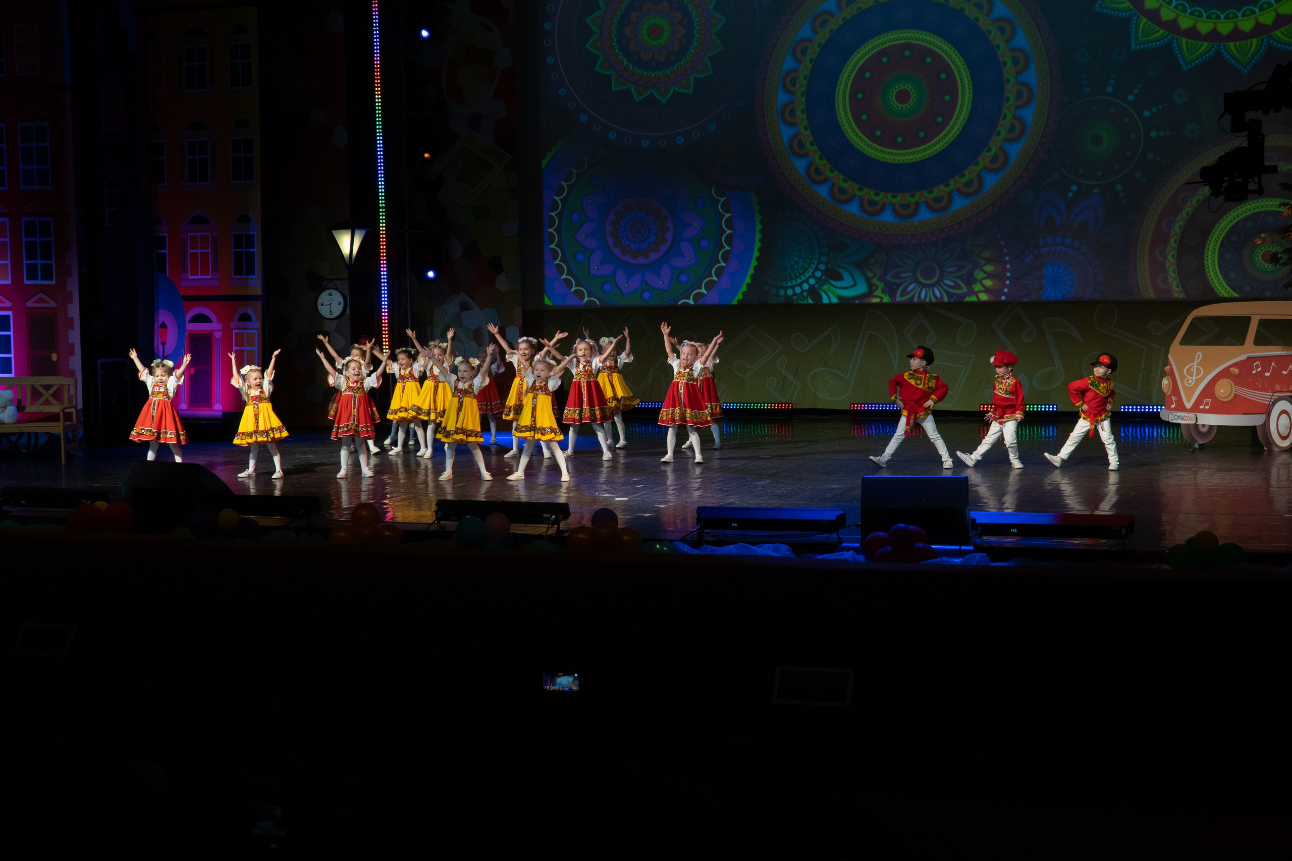 Съёмка концерта для Домисольки, большой концертный зал Космос. «Студия DRONAVT`s» — видеосъёмка и фотография г. Москва