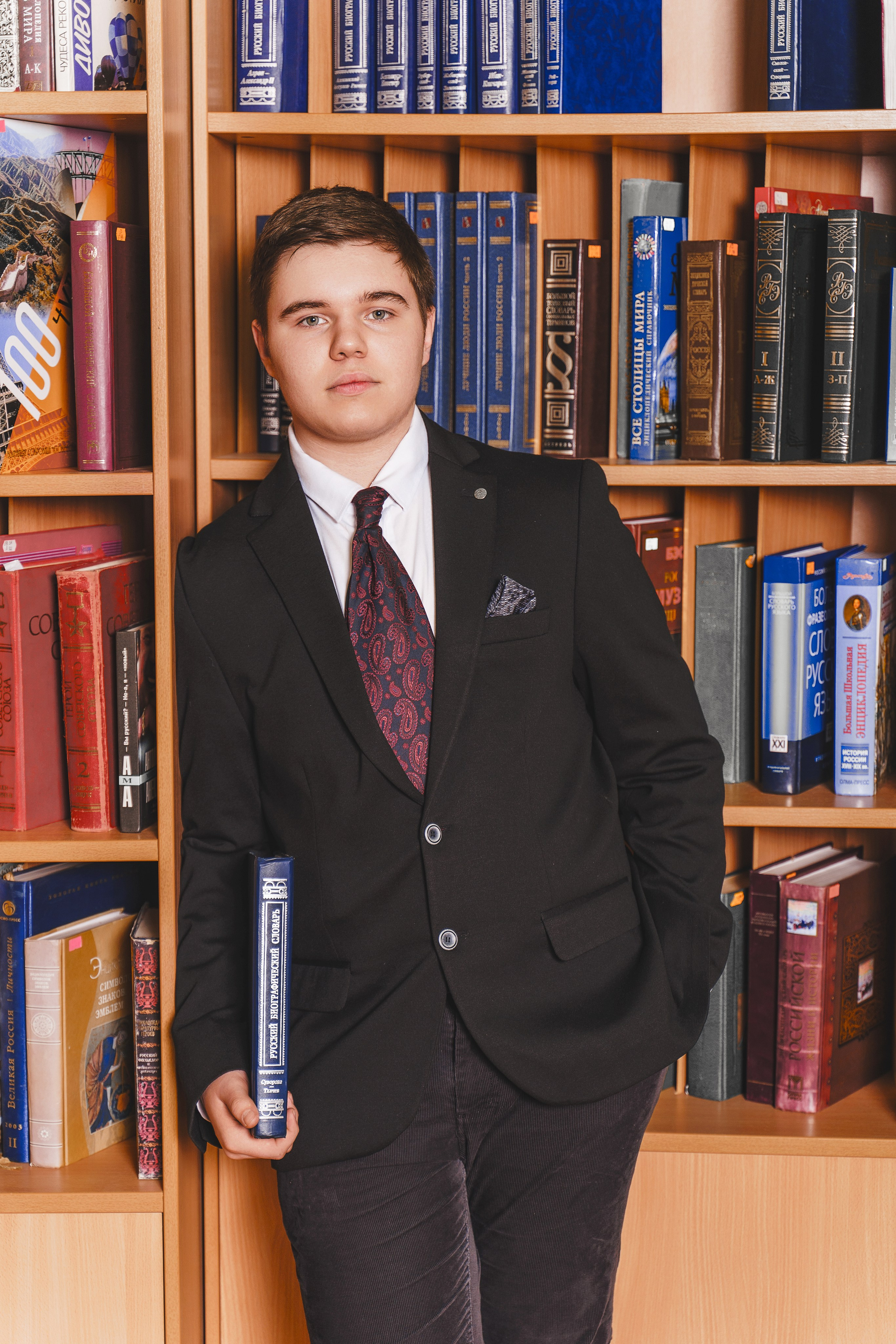 Дизайн «Лайт». Стильные выпускные альбомы и индивидуальные фотосессии в Таганроге