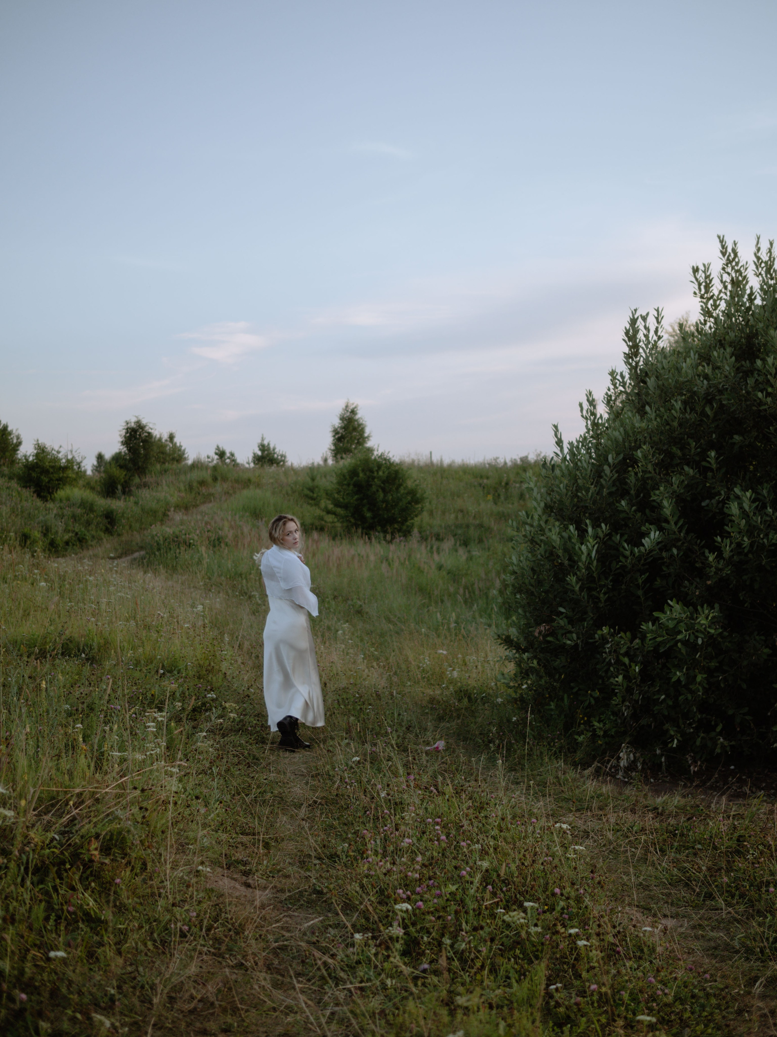 Альбина в поле. Фотограф в Нижнем Новгороде, Сарове и Москве. Оля Фролова
