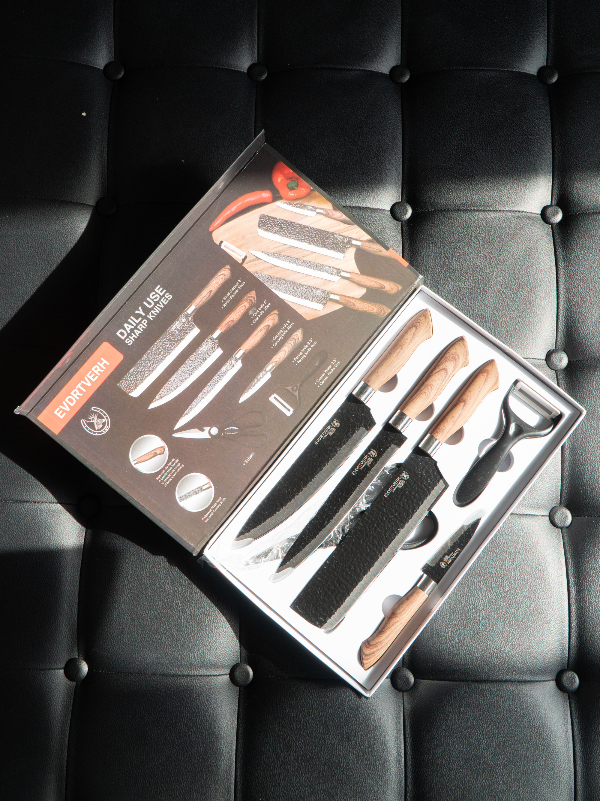 Съемка набора ножей