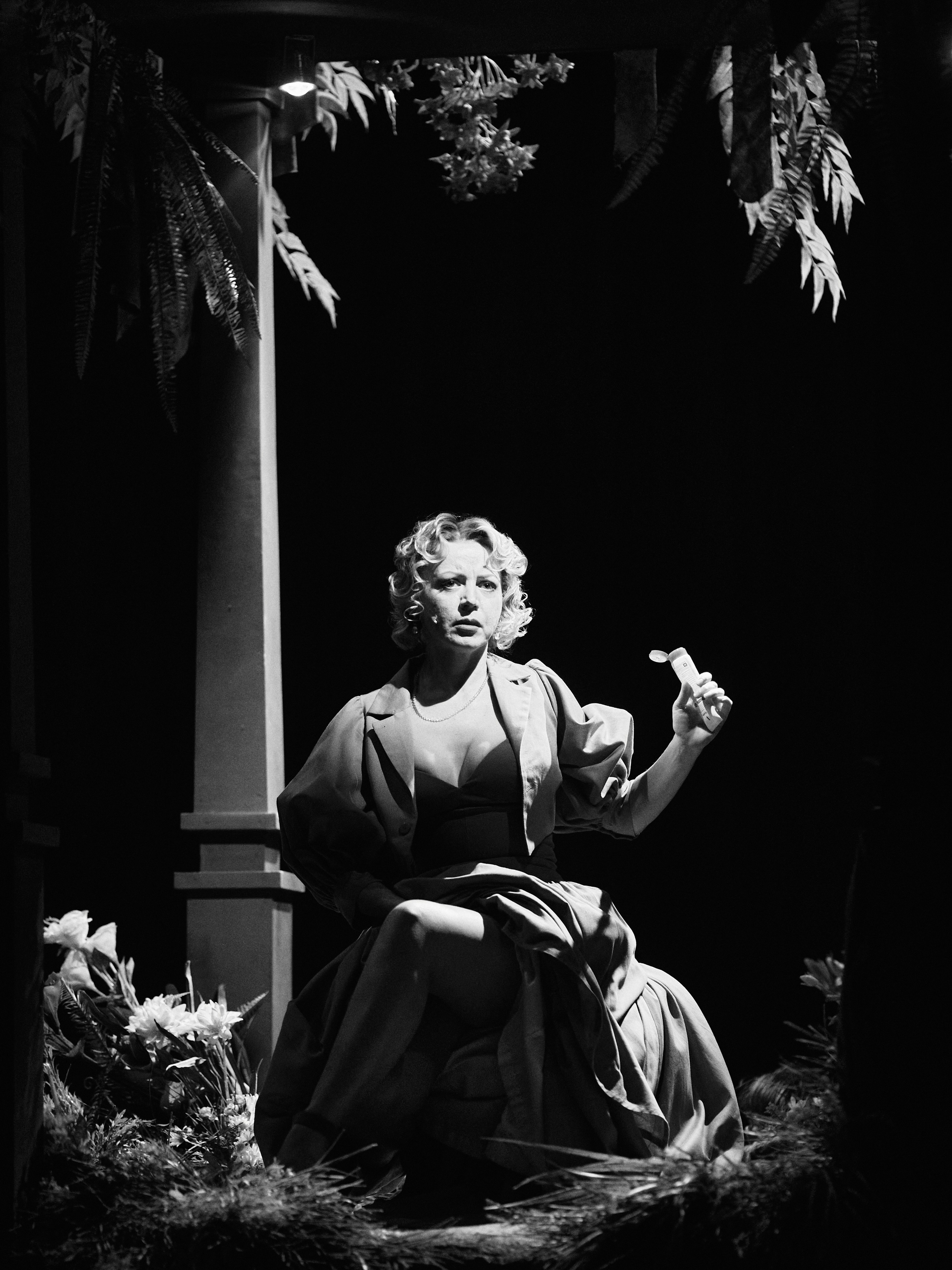 Чайка — черно-белое. Фотограф Юлия Маринина