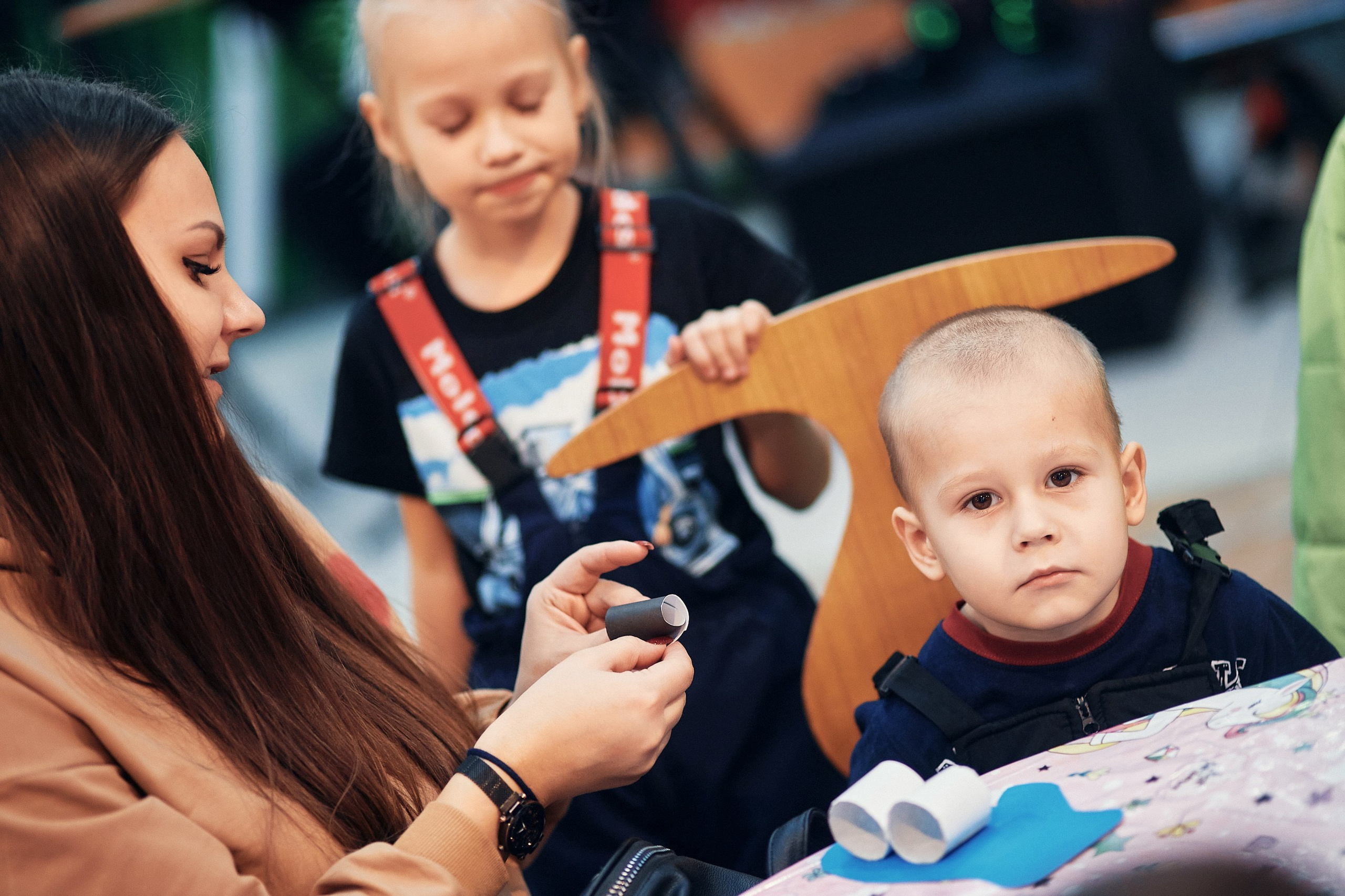 Детский новогодний праздник в ТЦ Июнь. Семейный и репортажной фотограф в Красноярске и Москве Виктор Бабинцев