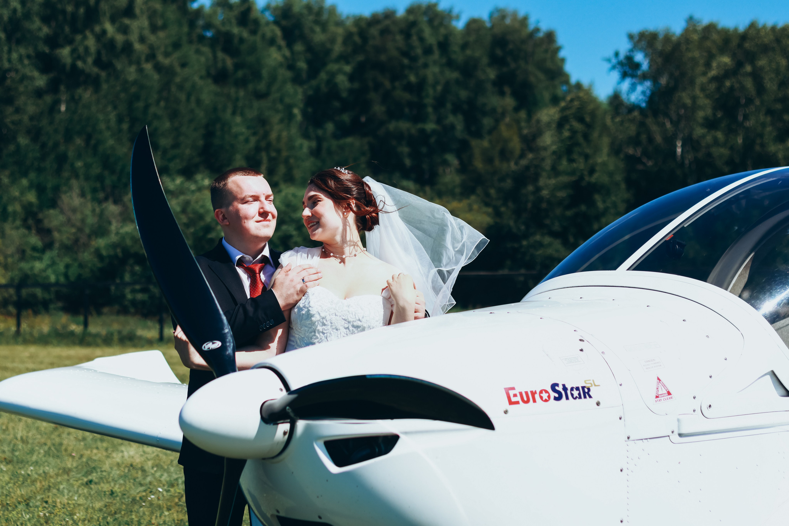 Свадьба Владислава и Дианы — Екатеринбург | ЗАГС, поле и самолёт. Фотограф в Екатеринбурге Пойгина Елена