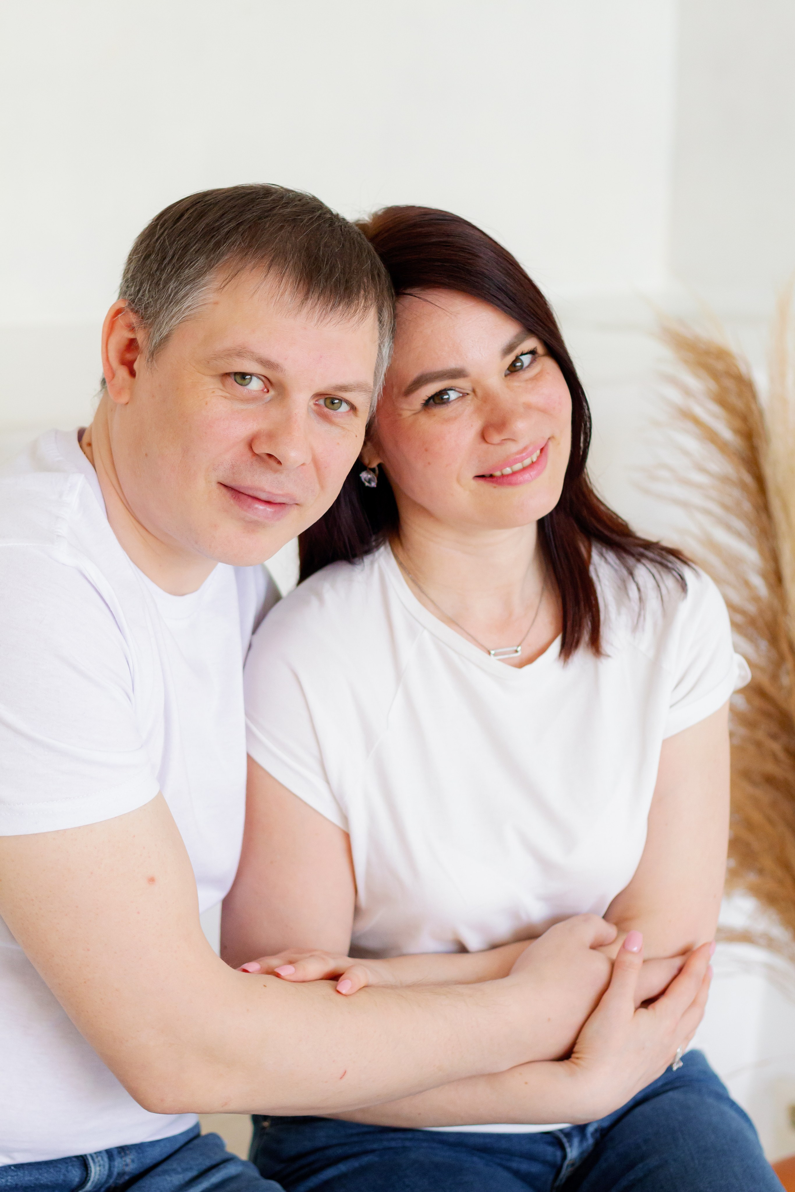 Две сестры. Две семьи. Одна любовь. Семейная фотосессия в студии, Екатеринбург. Фотограф в Екатеринбурге Пойгина Елена