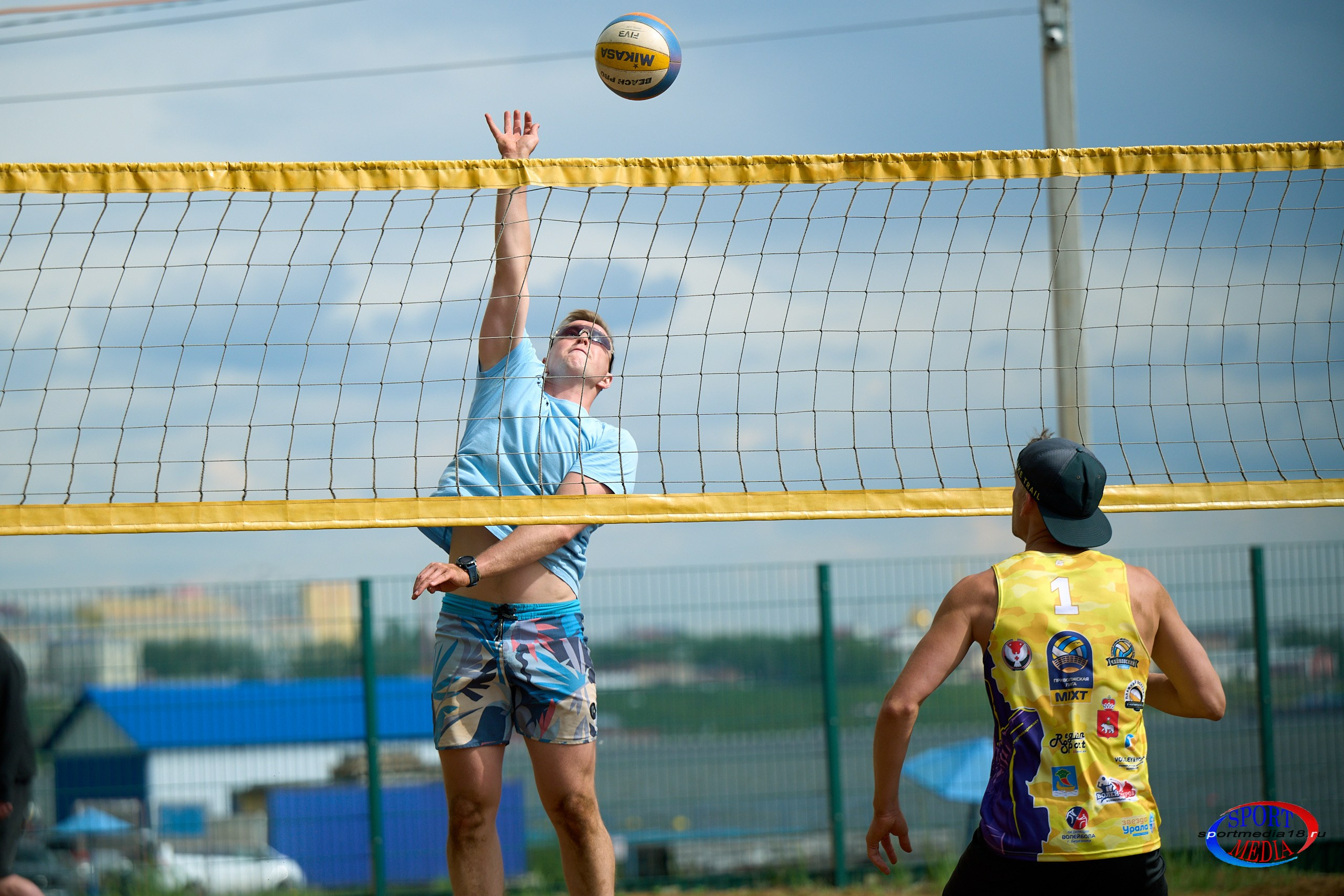 Пляжный волейбол. ПРИВОЛЖСКАЯ ЛИГА MIXT Ижевск 18.05.2025. Спортивный репортажный фотограф в Ижевске Сергей Мерзляков