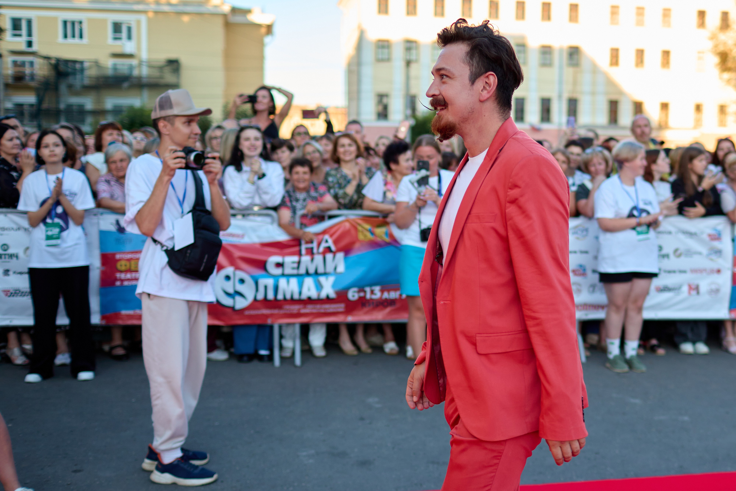Открытие фестиваля «На семи холмах» 2023. Фотограф Илья Прохоров в Кирове