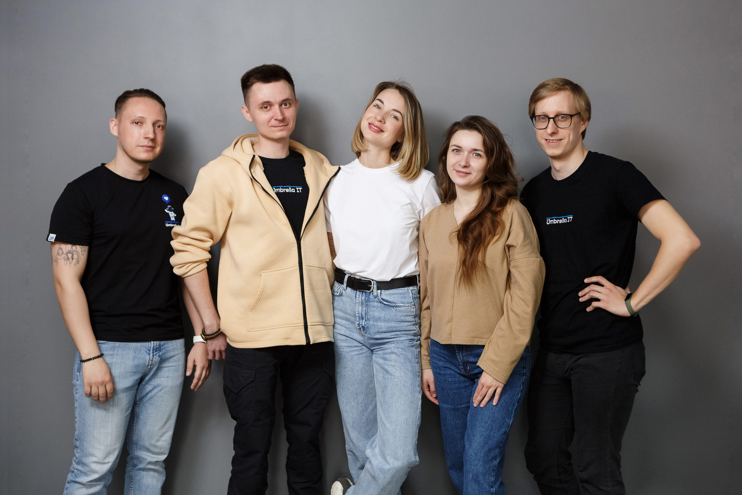 Фотосессия сотрудников и офиса для компании Амбрелла Таганрог. Свадебный и семейный фотограф в Таганроге Бакарюк Антон