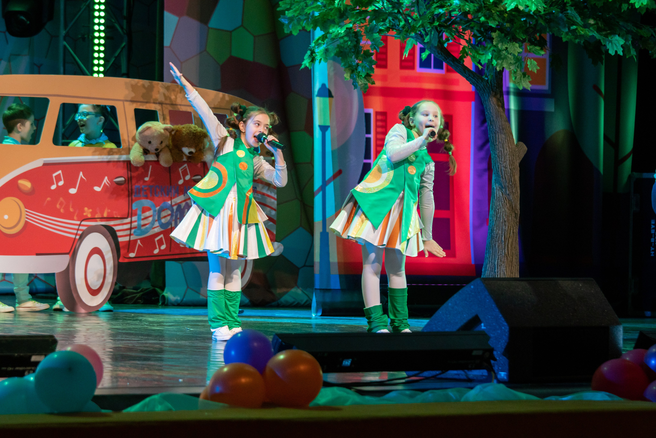 Съёмка концерта для Домисольки, большой концертный зал Космос. «Студия DRONAVT`s» — видеосъёмка и фотография г. Москва