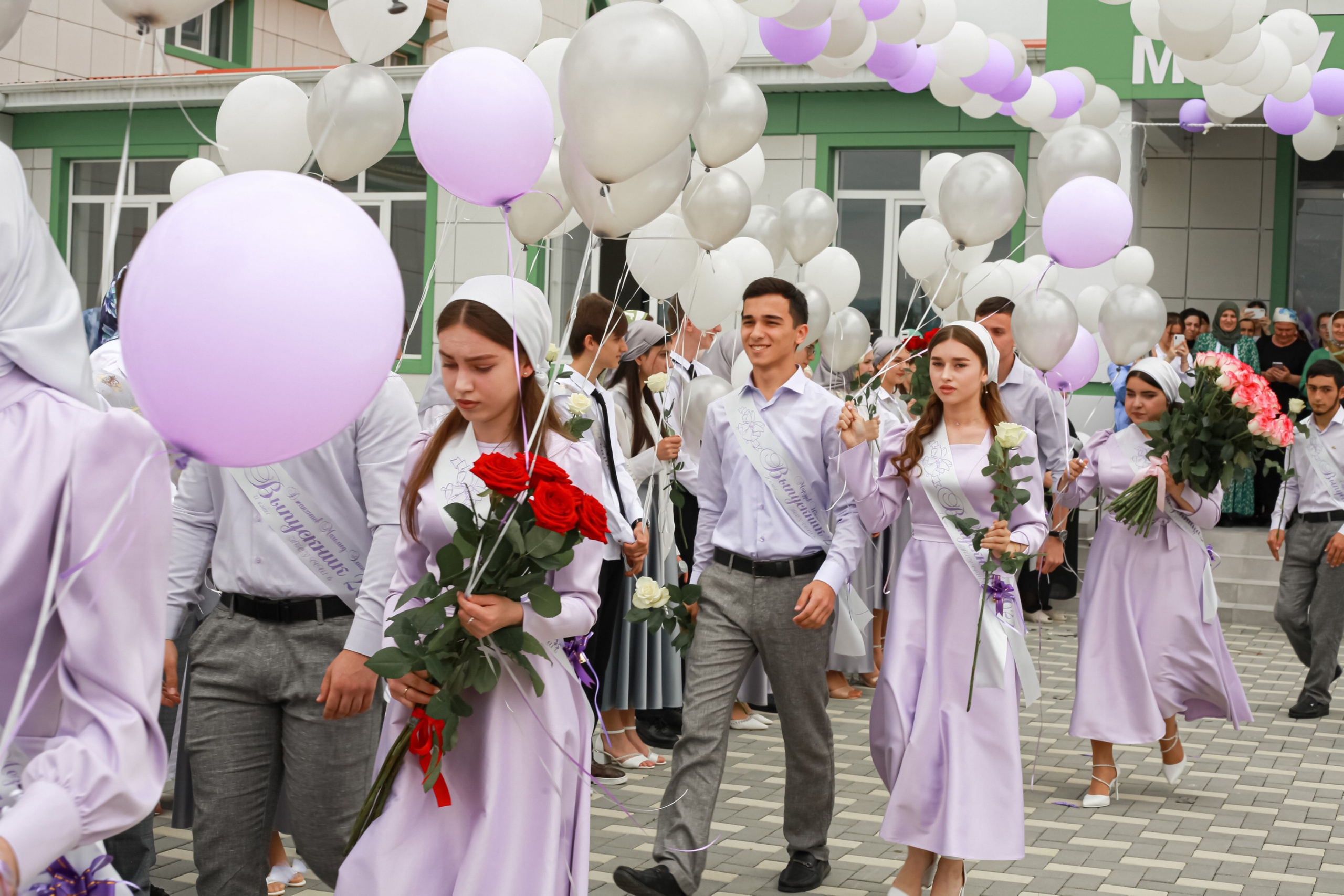 Выпускники