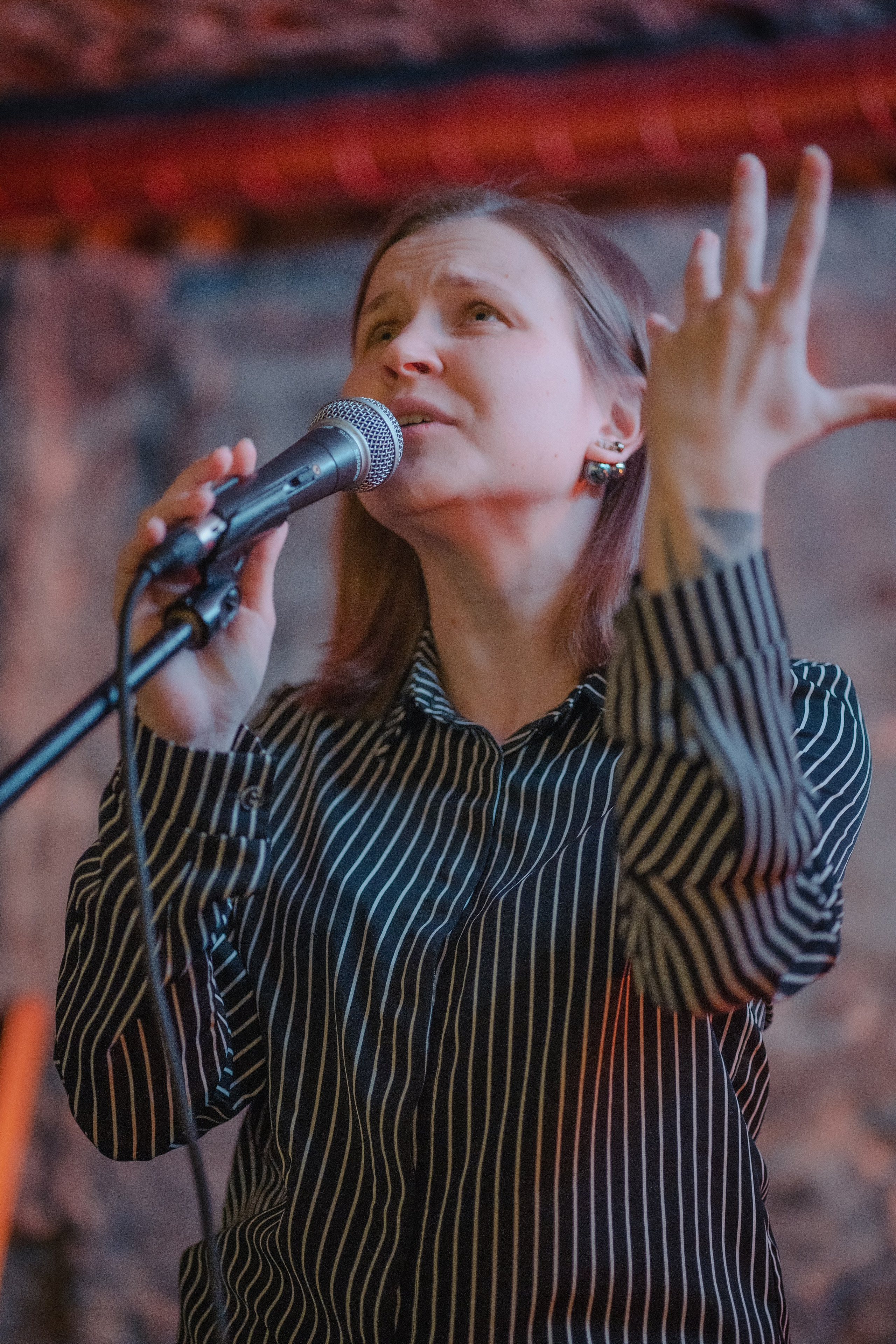 Презентация поэтического сборника. Творческие фотосессии в Москве. Фотоальбом лидера группы ЯЛО