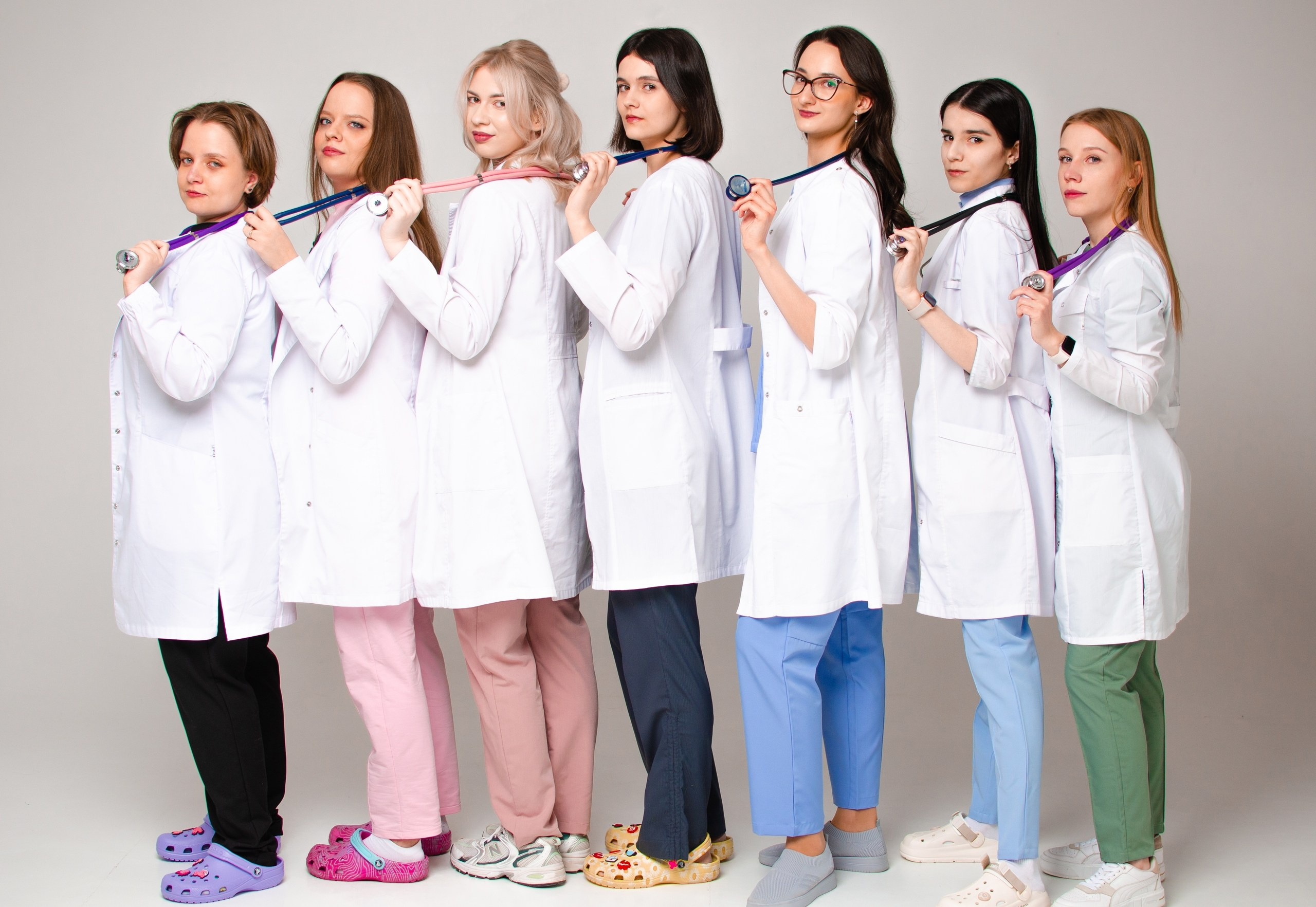 Выпускная фотосессия. ФОТОГРАФ ВОЛГОГРАД ПОЛИНА ЗОЛОТЫХ